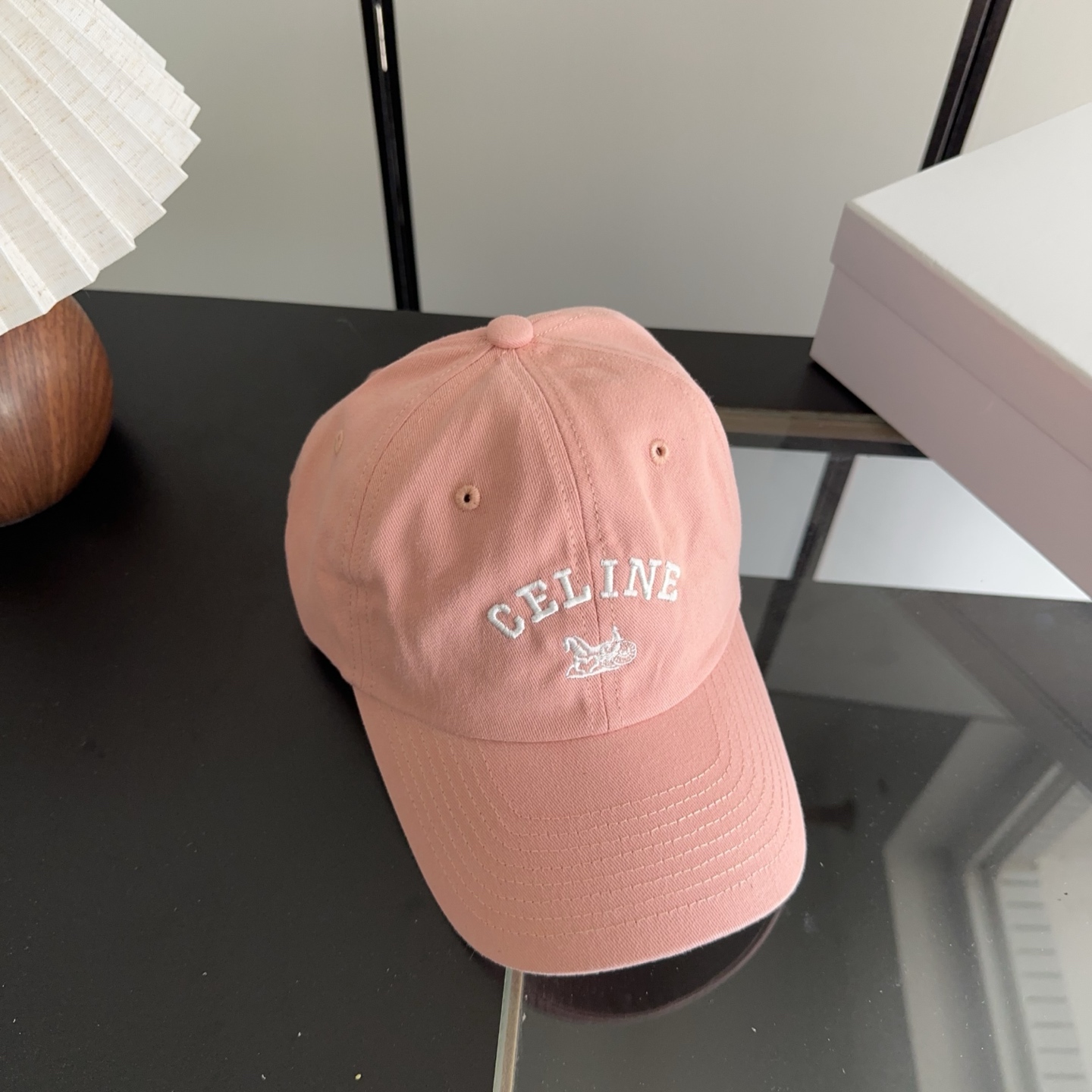CELIN*·赛琳ss新款凯旋门绣花棒球帽🧢帽型完全按照定做。凯旋门图案章仔区别市面版本，大小及圈圈毛质