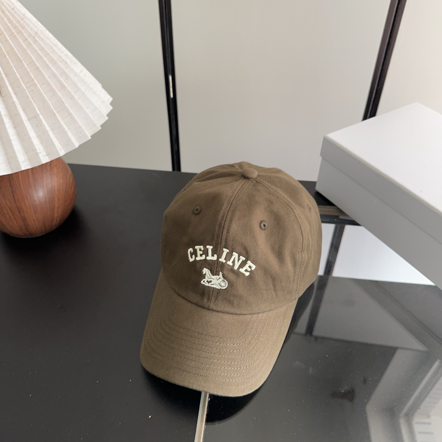 CELIN*·赛琳ss新款凯旋门绣花棒球帽🧢帽型完全按照定做。凯旋门图案章仔区别市面版本，大小及圈圈毛质