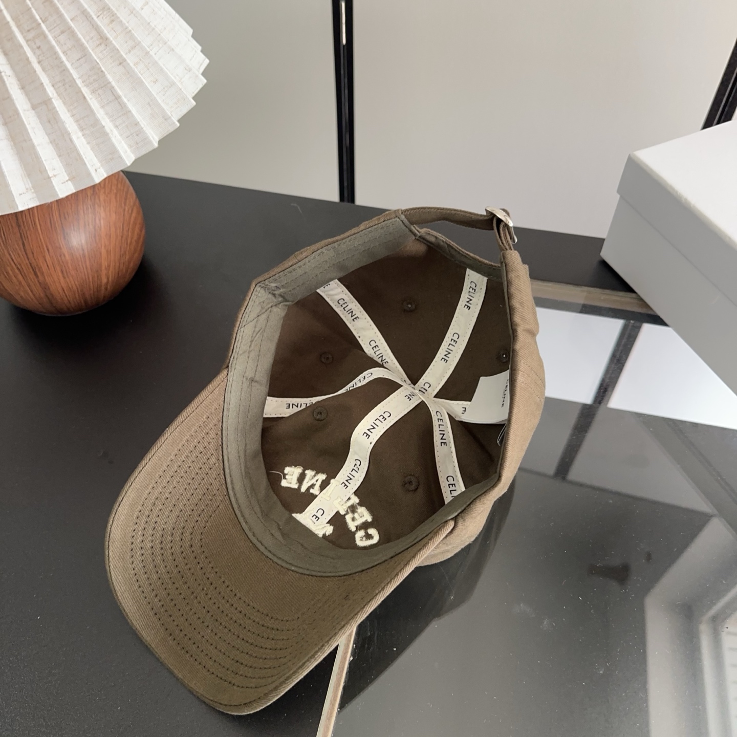 CELIN*·赛琳ss新款凯旋门绣花棒球帽🧢帽型完全按照定做。凯旋门图案章仔区别市面版本，大小及圈圈毛质