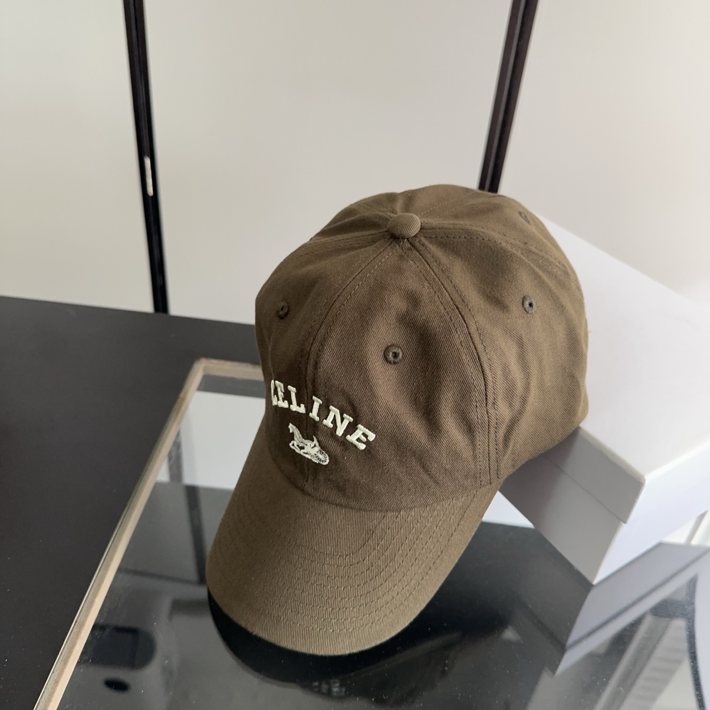 CELIN*·赛琳ss新款凯旋门绣花棒球帽🧢帽型完全按照定做。凯旋门图案章仔区别市面版本，大小及圈圈毛质
