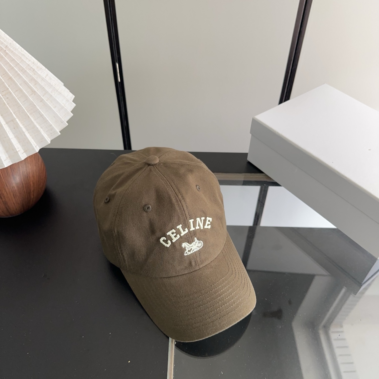 CELIN*·赛琳ss新款凯旋门绣花棒球帽🧢帽型完全按照定做。凯旋门图案章仔区别市面版本，大小及圈圈毛质
