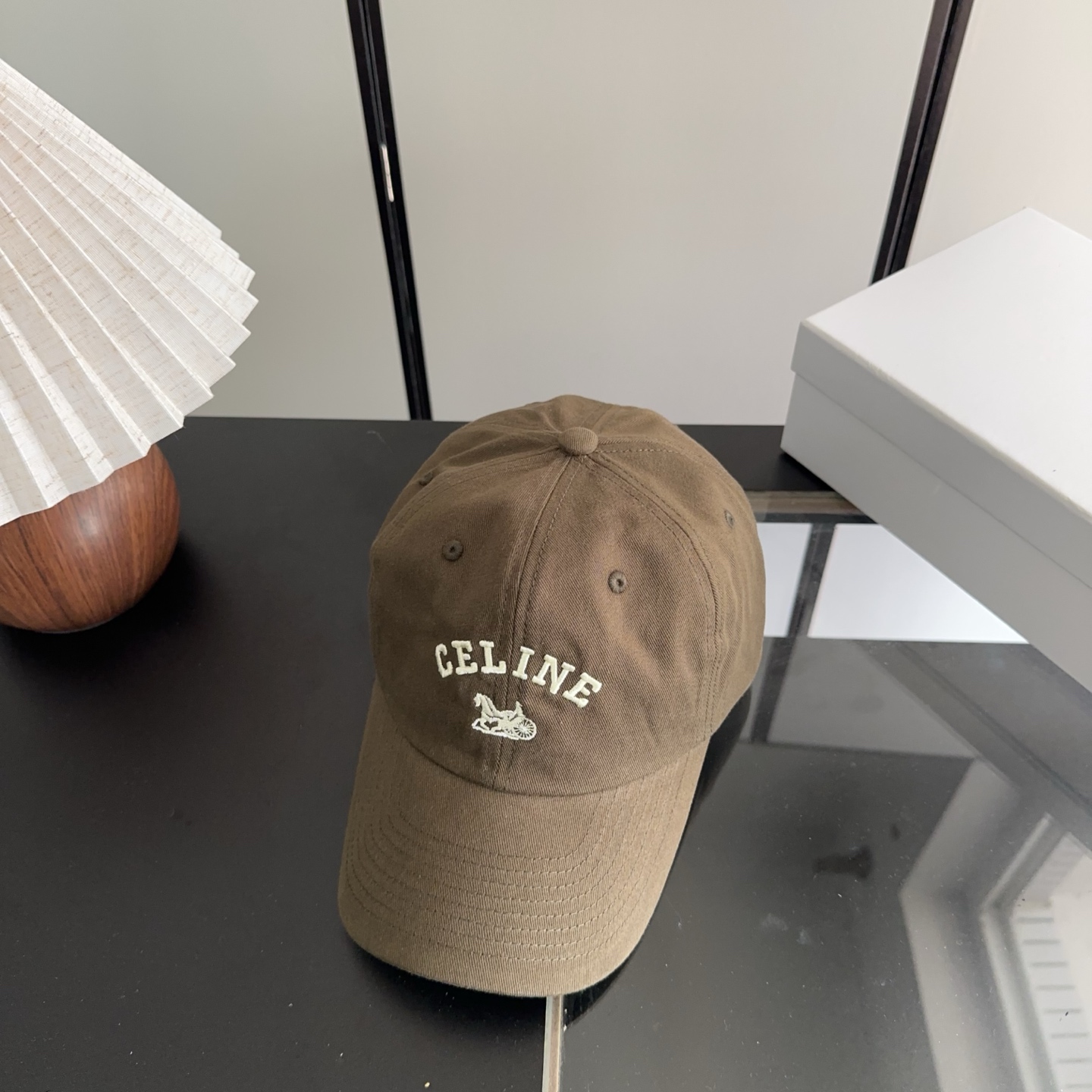 CELIN*·赛琳ss新款凯旋门绣花棒球帽🧢帽型完全按照定做。凯旋门图案章仔区别市面版本，大小及圈圈毛质