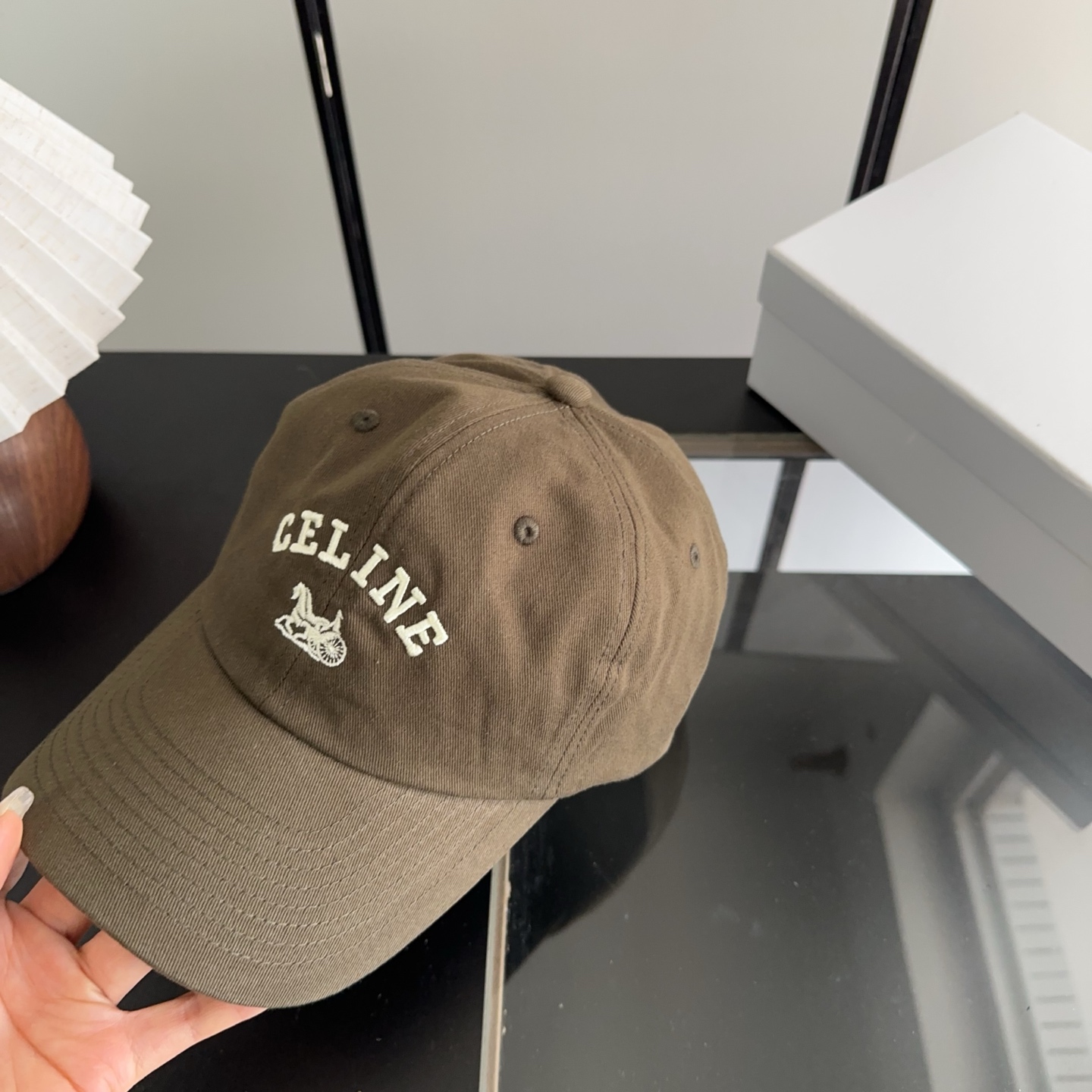 CELIN*·赛琳ss新款凯旋门绣花棒球帽🧢帽型完全按照定做。凯旋门图案章仔区别市面版本，大小及圈圈毛质