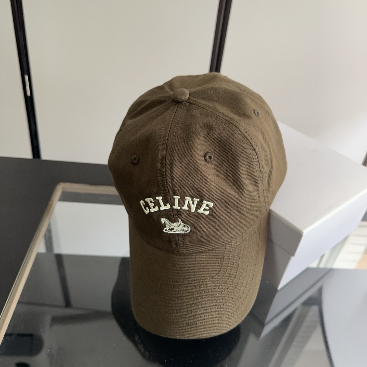 CELIN*·赛琳ss新款凯旋门绣花棒球帽🧢帽型完全按照定做。凯旋门图案章仔区别市面版本，大小及圈圈毛质