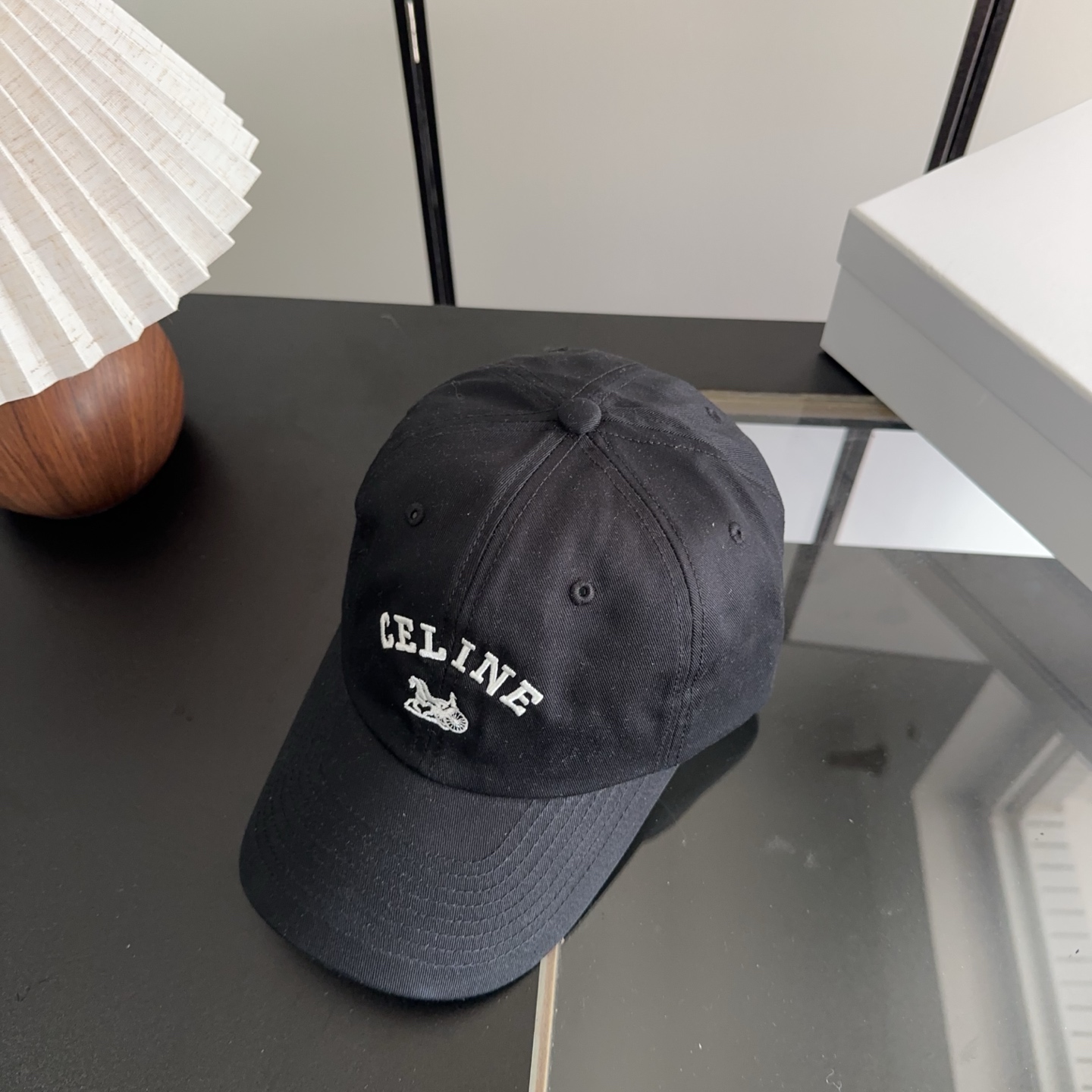 CELIN*·赛琳ss新款凯旋门绣花棒球帽🧢帽型完全按照定做。凯旋门图案章仔区别市面版本，大小及圈圈毛质