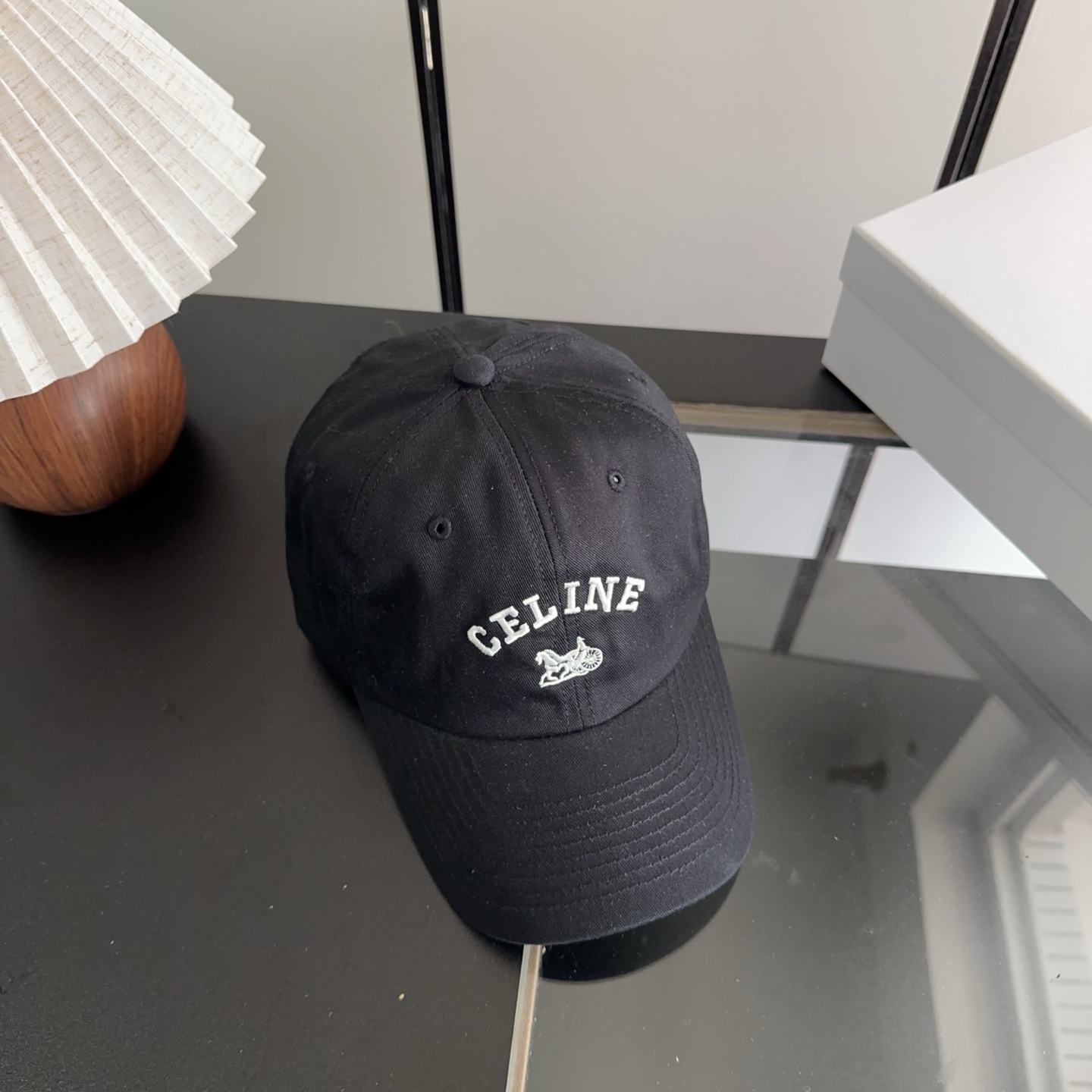 CELIN*·赛琳ss新款凯旋门绣花棒球帽🧢帽型完全按照定做。凯旋门图案章仔区别市面版本，大小及圈圈毛质