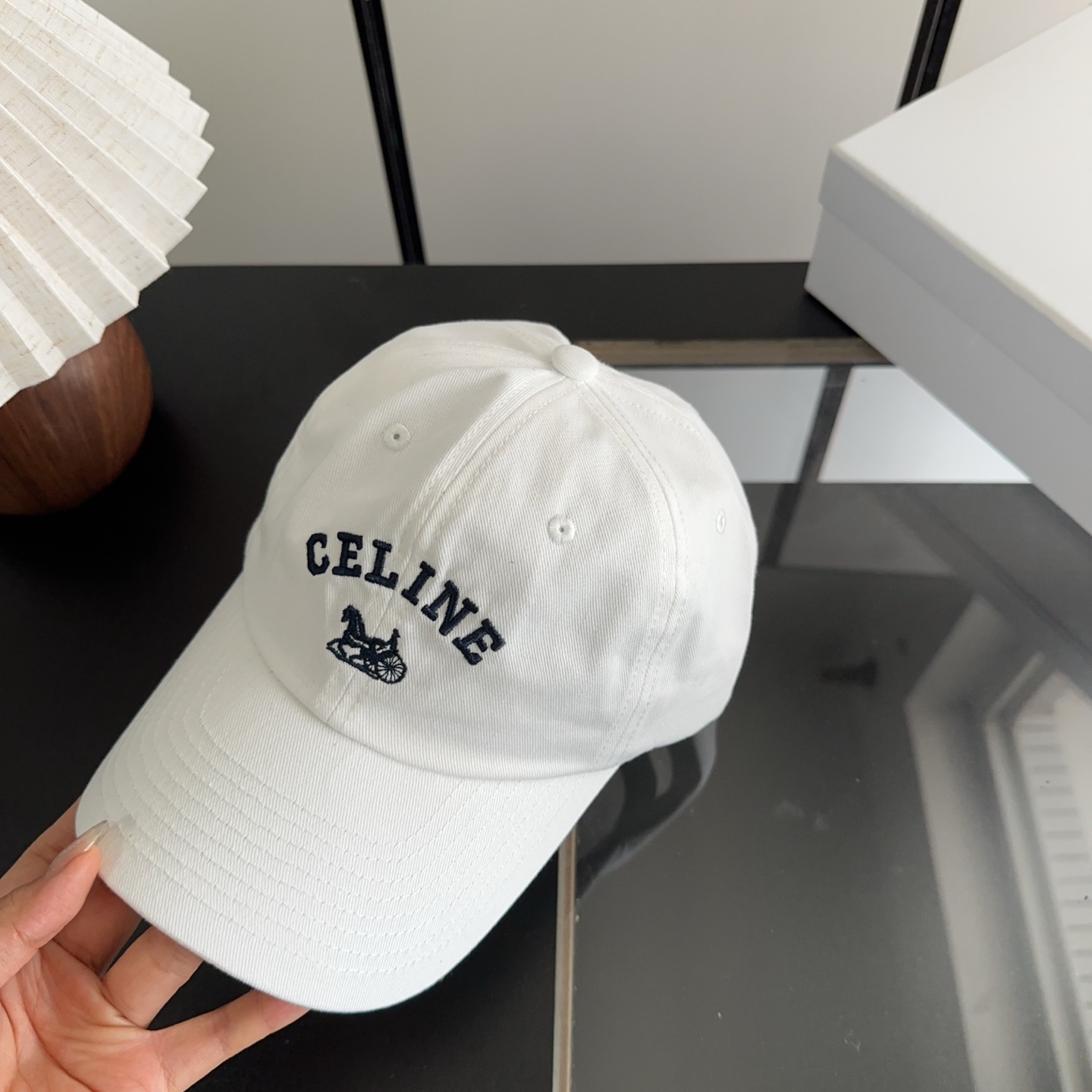 CELIN*·赛琳ss新款凯旋门绣花棒球帽🧢帽型完全按照定做。凯旋门图案章仔区别市面版本，大小及圈圈毛质