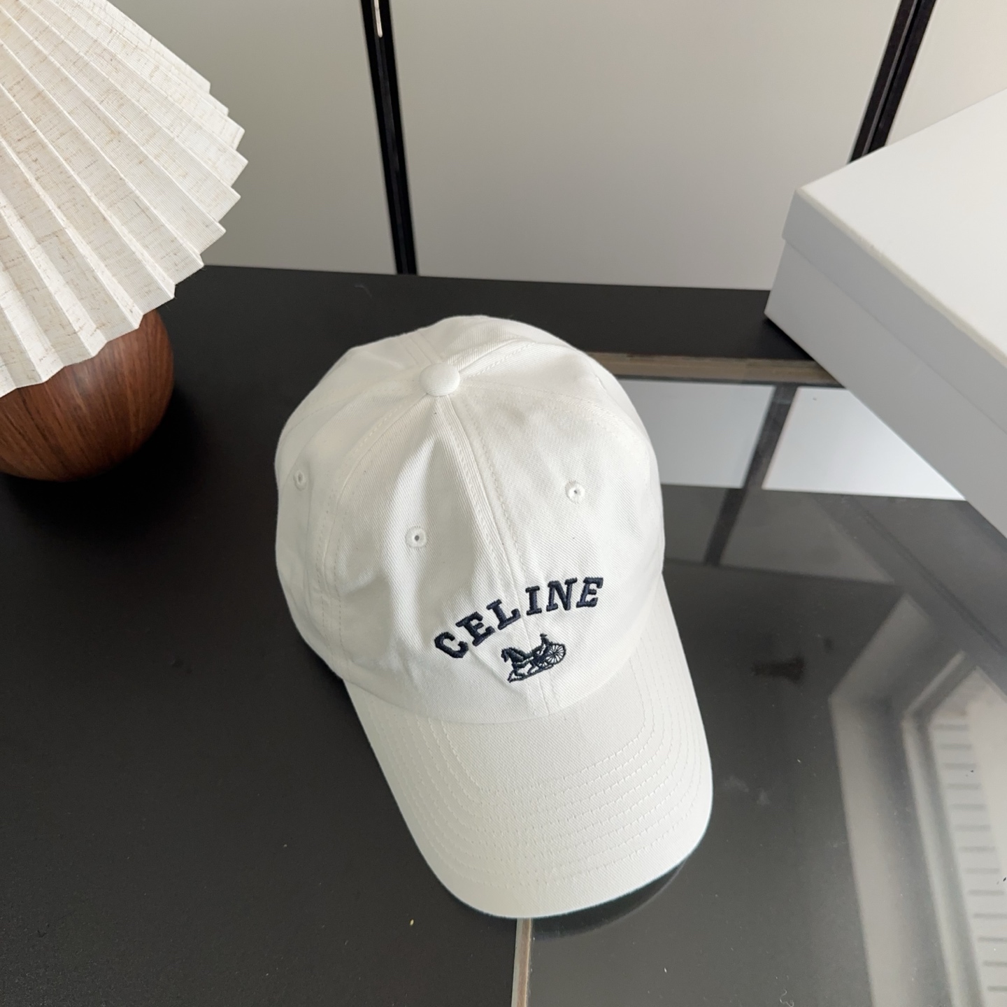 CELIN*·赛琳ss新款凯旋门绣花棒球帽🧢帽型完全按照定做。凯旋门图案章仔区别市面版本，大小及圈圈毛质