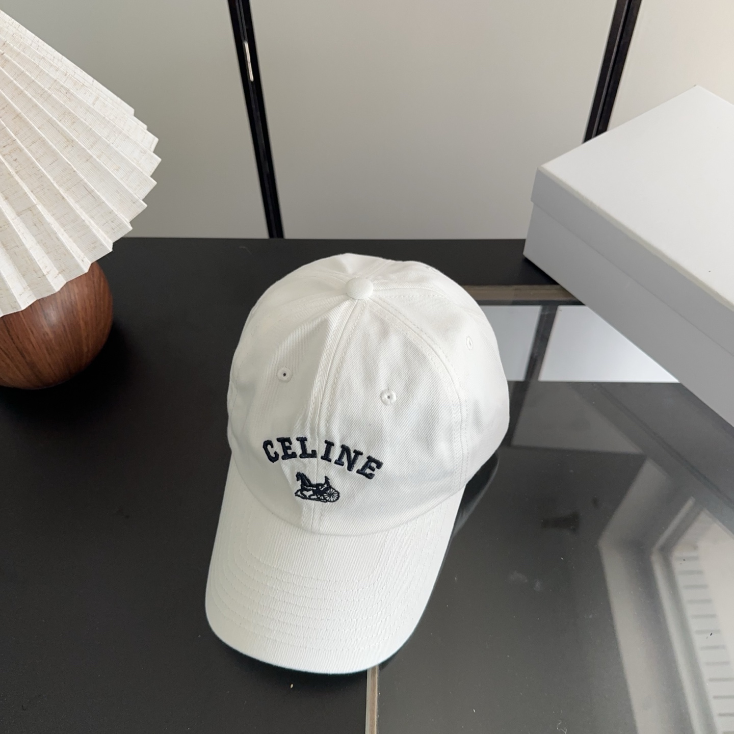 CELIN*·赛琳ss新款凯旋门绣花棒球帽🧢帽型完全按照定做。凯旋门图案章仔区别市面版本，大小及圈圈毛质