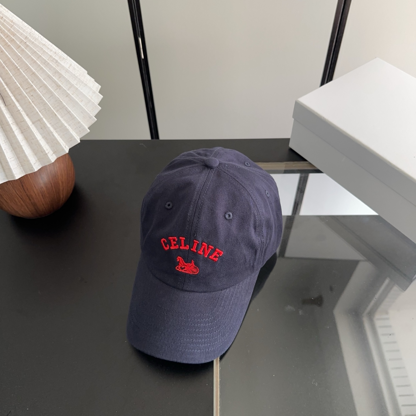 CELIN*·赛琳ss新款凯旋门绣花棒球帽🧢帽型完全按照定做。凯旋门图案章仔区别市面版本，大小及圈圈毛质