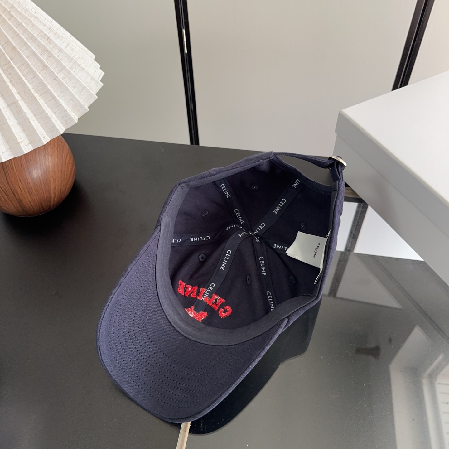 CELIN*·赛琳ss新款凯旋门绣花棒球帽🧢帽型完全按照定做。凯旋门图案章仔区别市面版本，大小及圈圈毛质