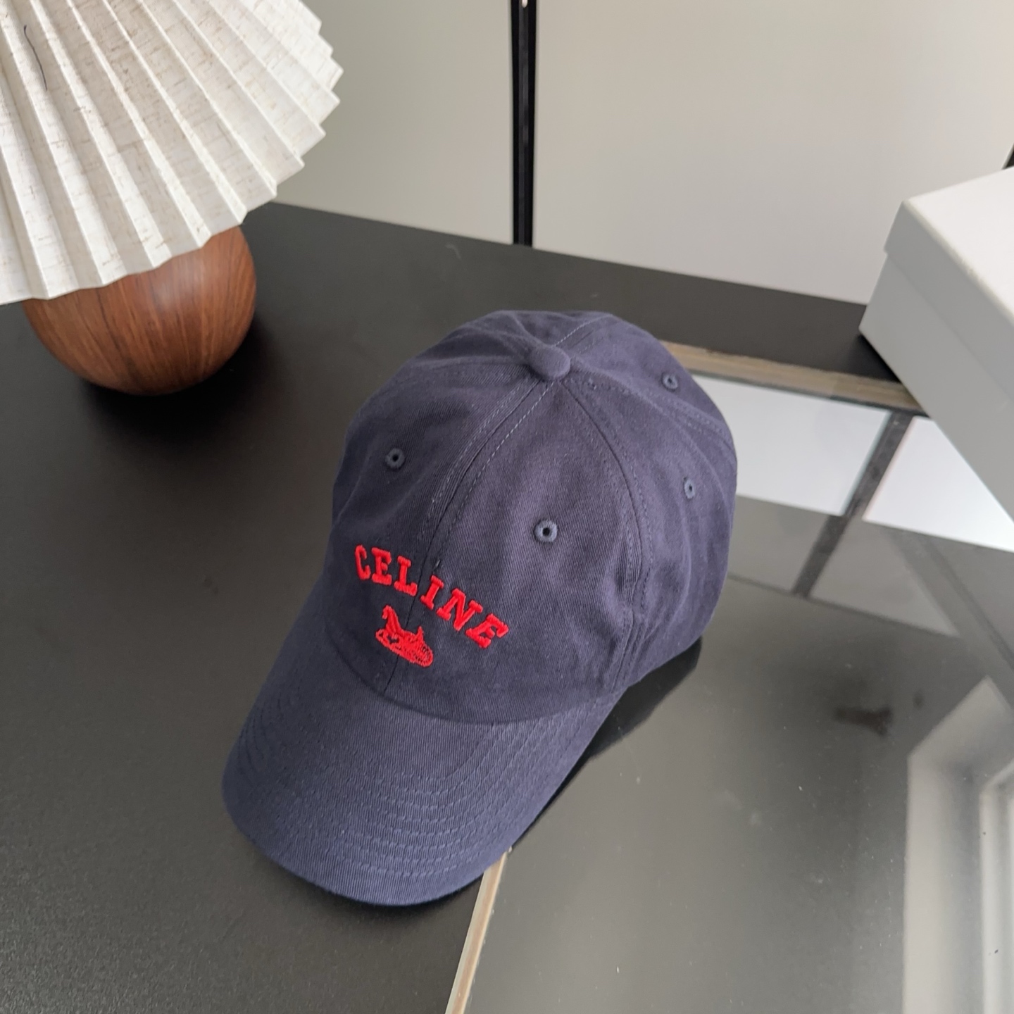 CELIN*·赛琳ss新款凯旋门绣花棒球帽🧢帽型完全按照定做。凯旋门图案章仔区别市面版本，大小及圈圈毛质