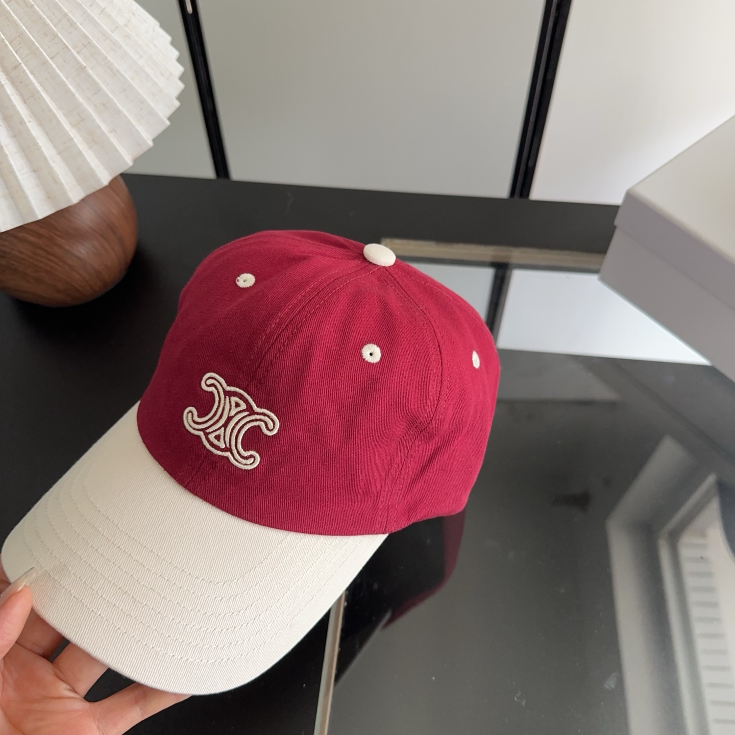 CELIN*·赛琳ss新款凯旋门绣花棒球帽🧢帽型完全按照定做。凯旋门图案章仔区别市面版本，大小及圈圈毛质