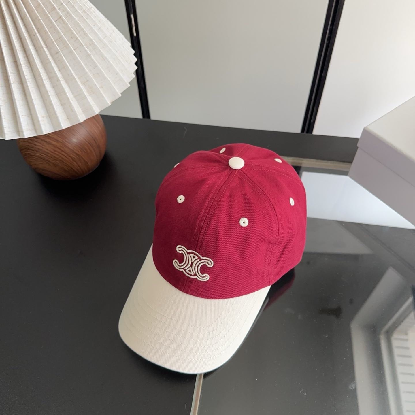 CELIN*·赛琳ss新款凯旋门绣花棒球帽🧢帽型完全按照定做。凯旋门图案章仔区别市面版本，大小及圈圈毛质