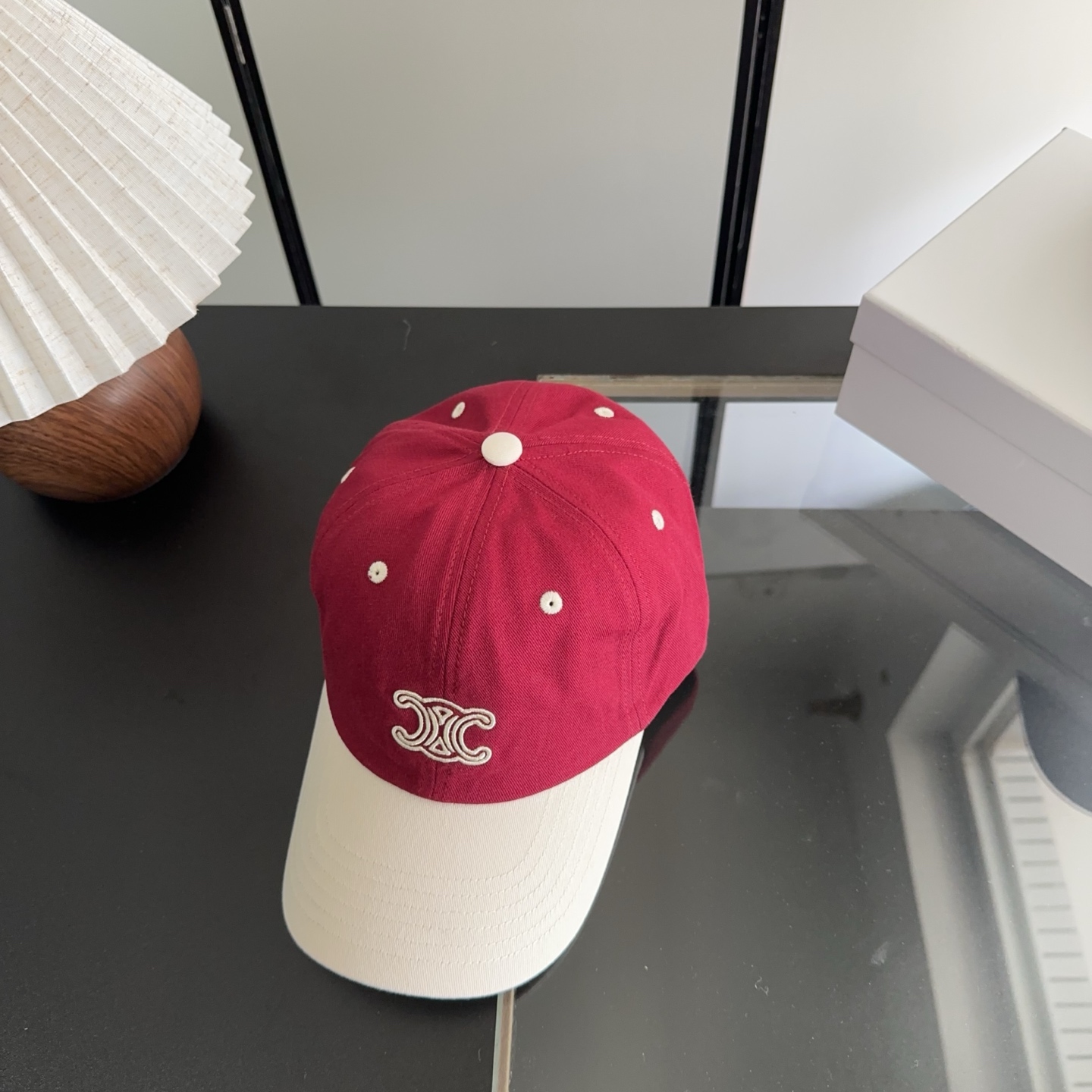 CELIN*·赛琳ss新款凯旋门绣花棒球帽🧢帽型完全按照定做。凯旋门图案章仔区别市面版本，大小及圈圈毛质