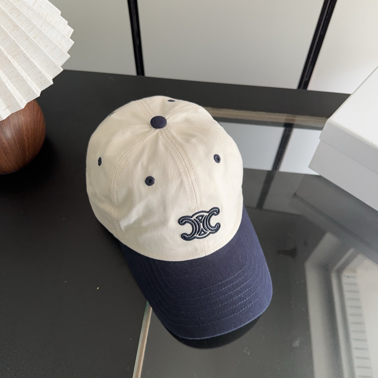 CELIN*·赛琳ss新款凯旋门绣花棒球帽🧢帽型完全按照定做。凯旋门图案章仔区别市面版本，大小及圈圈毛质