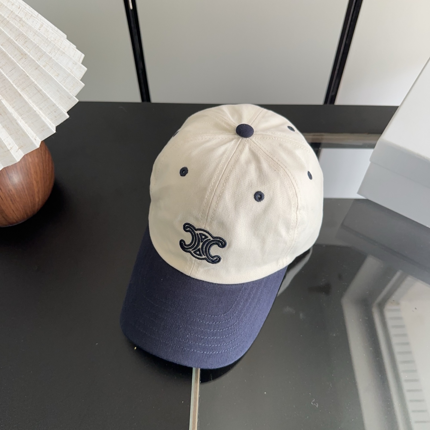 CELIN*·赛琳ss新款凯旋门绣花棒球帽🧢帽型完全按照定做。凯旋门图案章仔区别市面版本，大小及圈圈毛质