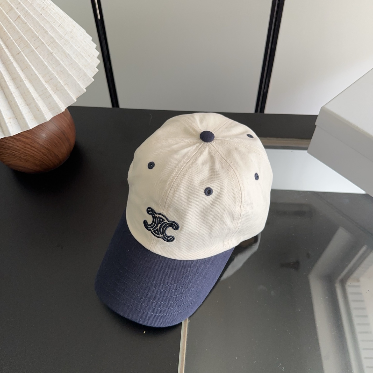 CELIN*·赛琳ss新款凯旋门绣花棒球帽🧢帽型完全按照定做。凯旋门图案章仔区别市面版本，大小及圈圈毛质