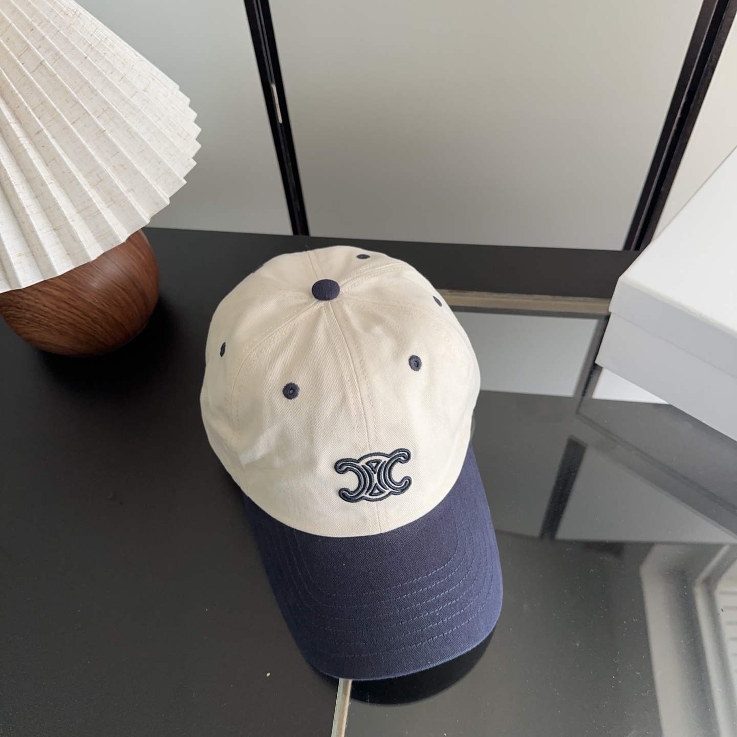 CELIN*·赛琳ss新款凯旋门绣花棒球帽🧢帽型完全按照定做。凯旋门图案章仔区别市面版本，大小及圈圈毛质
