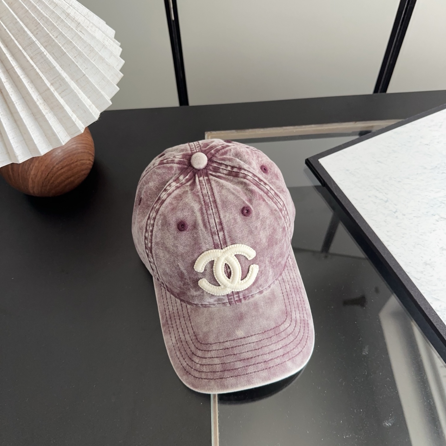 香奈儿新款经典休闲潮流款 上架简约棒球帽🧢日韩风格，随便搭配都超好看！出门旅游，绝对要入手的一款