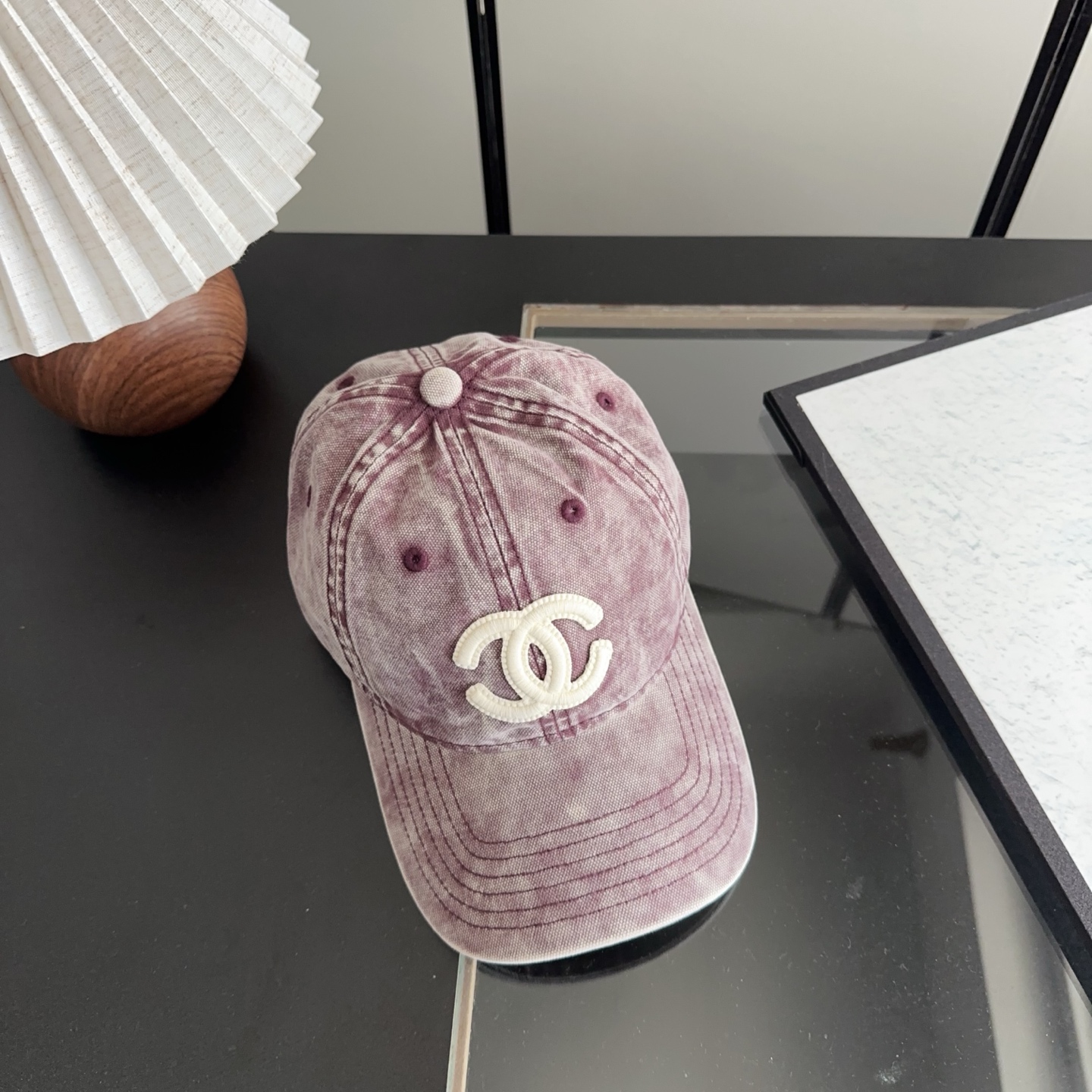 香奈儿新款经典休闲潮流款 上架简约棒球帽🧢日韩风格，随便搭配都超好看！出门旅游，绝对要入手的一款