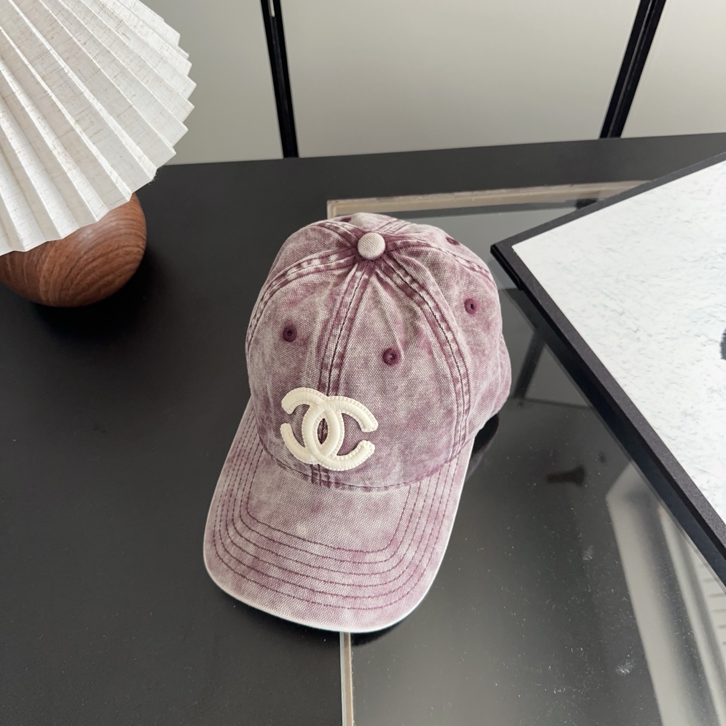 香奈儿新款经典休闲潮流款 上架简约棒球帽🧢日韩风格，随便搭配都超好看！出门旅游，绝对要入手的一款