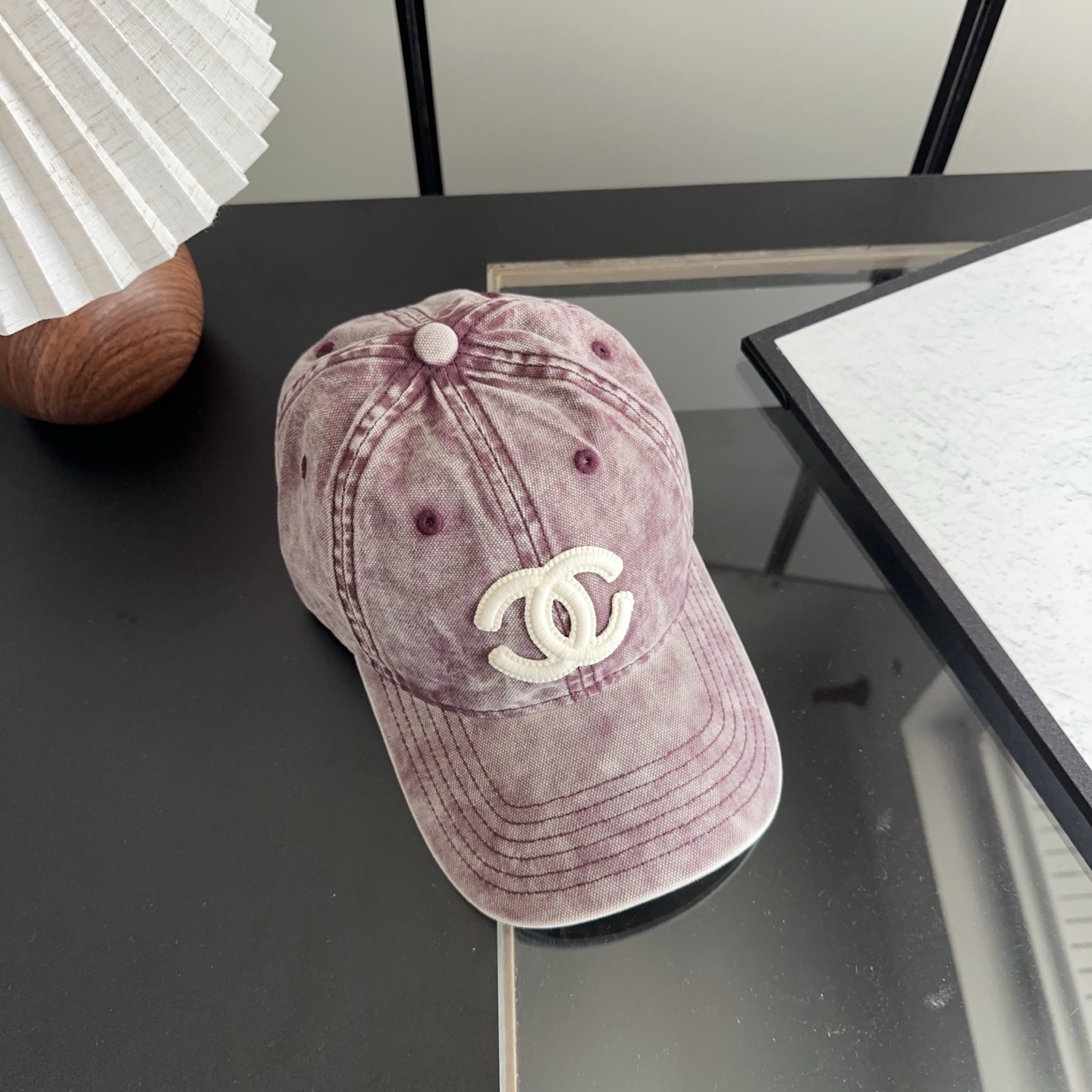 香奈儿新款经典休闲潮流款 上架简约棒球帽🧢日韩风格，随便搭配都超好看！出门旅游，绝对要入手的一款