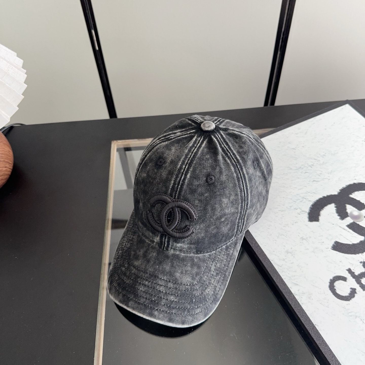 香奈儿新款经典休闲潮流款 上架简约棒球帽🧢日韩风格，随便搭配都超好看！出门旅游，绝对要入手的一款