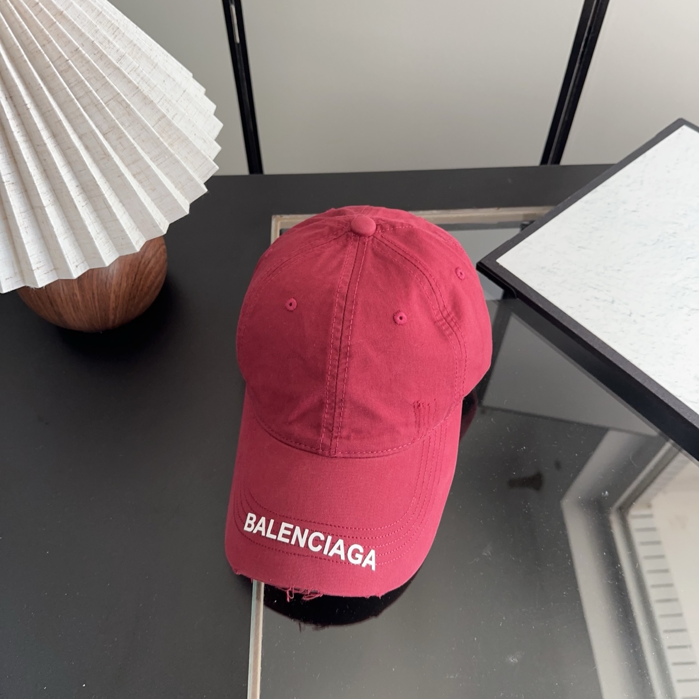 Balencia*a 巴黎世家刺绣字母新款棒球帽现货秒发🧢简约时尚超级无敌好看的帽子！情侣款！