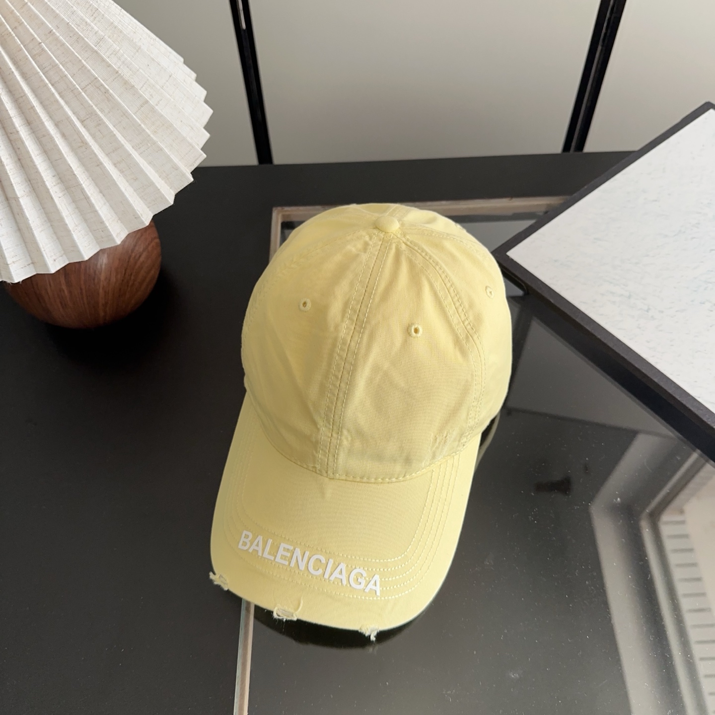 Balencia*a 巴黎世家刺绣字母新款棒球帽现货秒发🧢简约时尚超级无敌好看的帽子！情侣款！