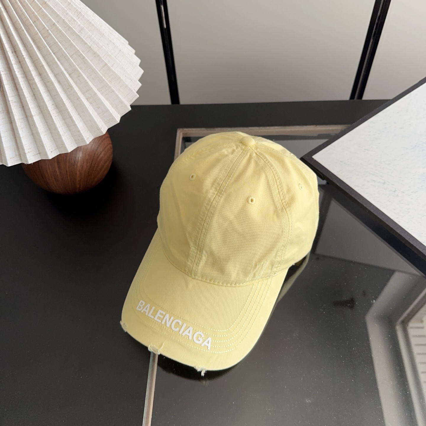 Balencia*a 巴黎世家刺绣字母新款棒球帽现货秒发🧢简约时尚超级无敌好看的帽子！情侣款！