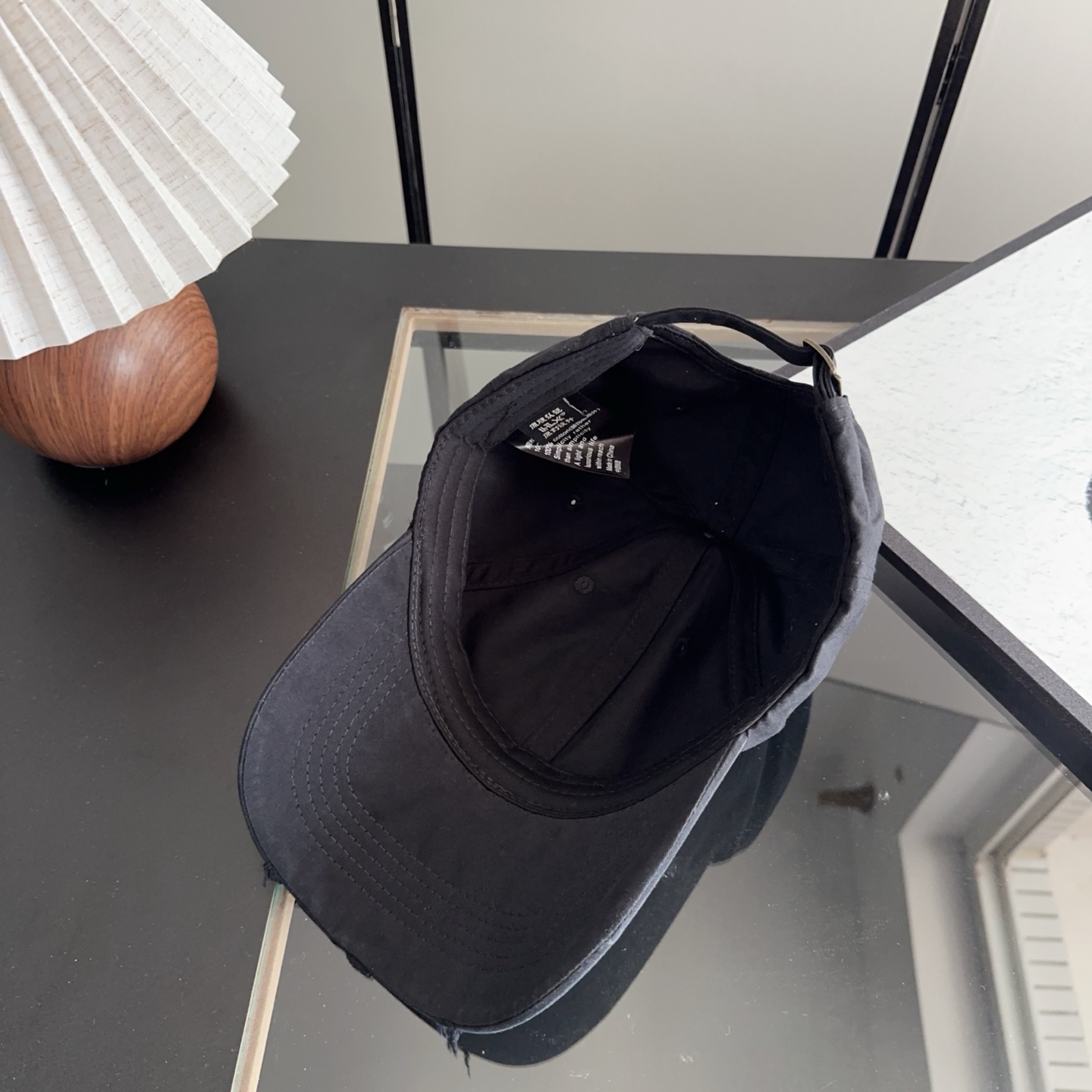 Balencia*a 巴黎世家刺绣字母新款棒球帽现货秒发🧢简约时尚超级无敌好看的帽子！情侣款！