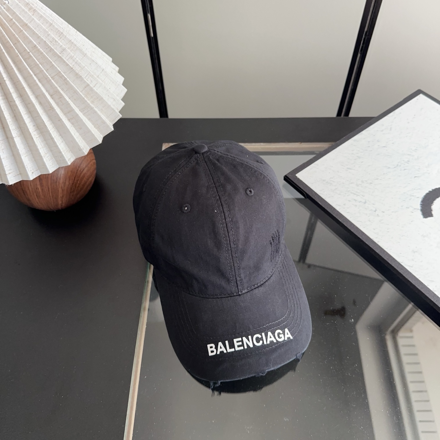 Balencia*a 巴黎世家刺绣字母新款棒球帽现货秒发🧢简约时尚超级无敌好看的帽子！情侣款！