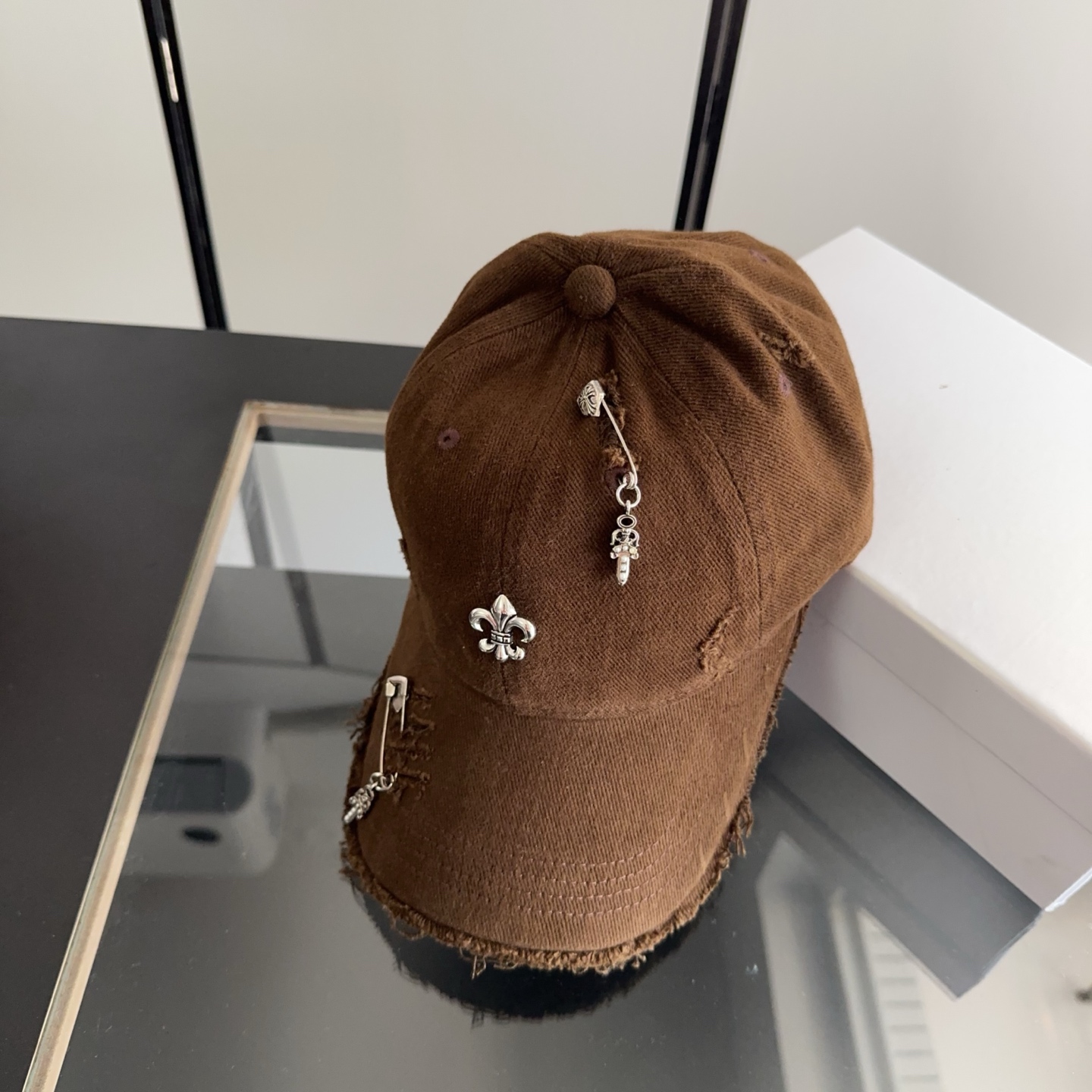 Chrome Hearts 克罗心💓早春韩版时尚复古做旧破洞帽子磨损设计百搭棒球帽鸭舌帽