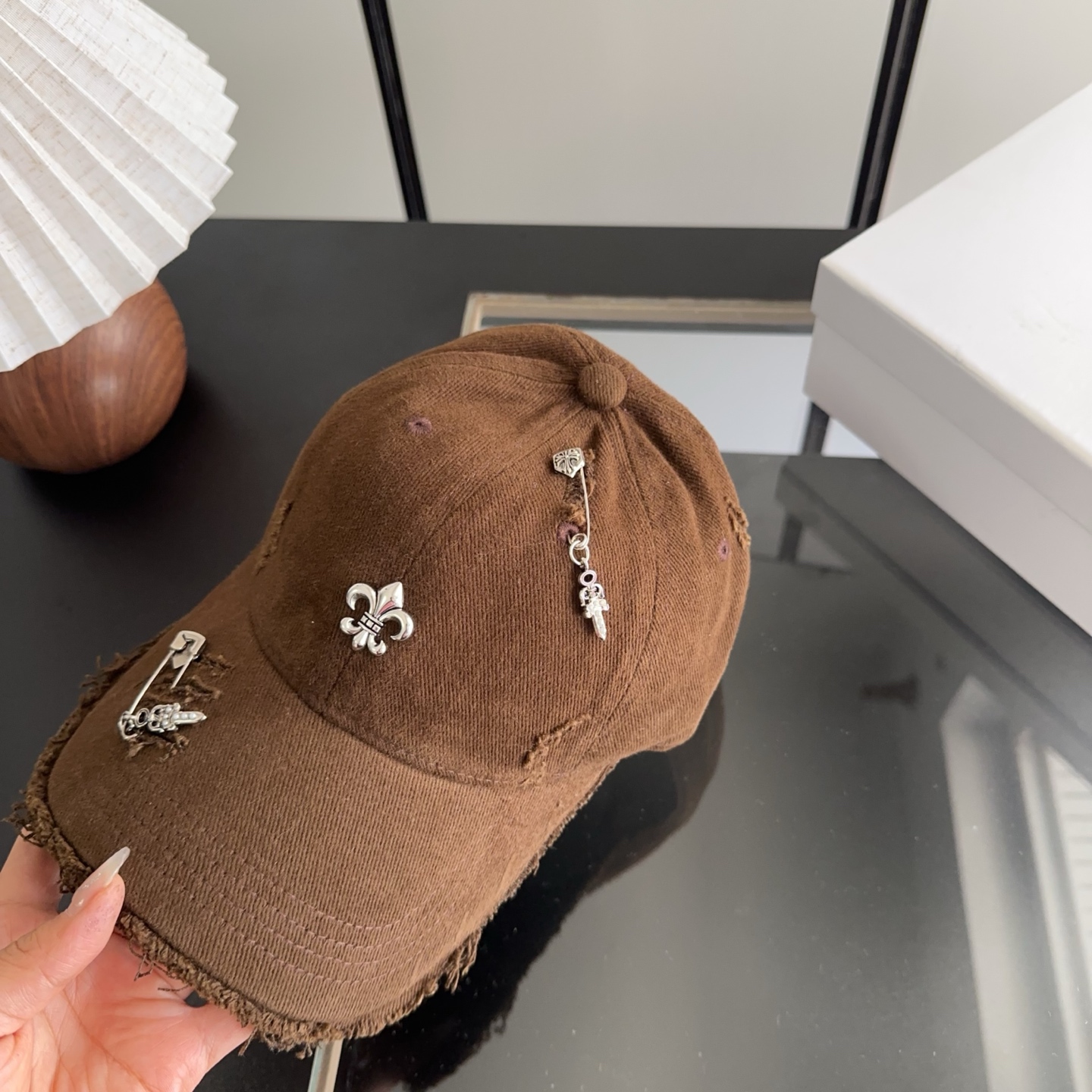 Chrome Hearts 克罗心💓早春韩版时尚复古做旧破洞帽子磨损设计百搭棒球帽鸭舌帽