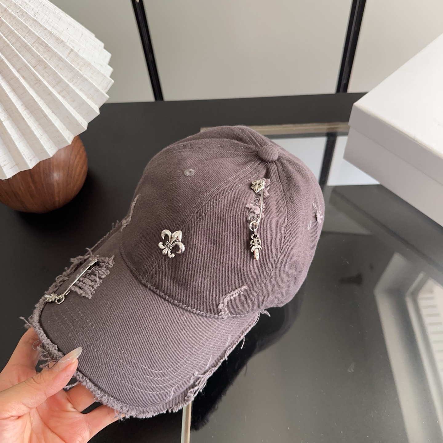 Chrome Hearts 克罗心💓早春韩版时尚复古做旧破洞帽子磨损设计百搭棒球帽鸭舌帽