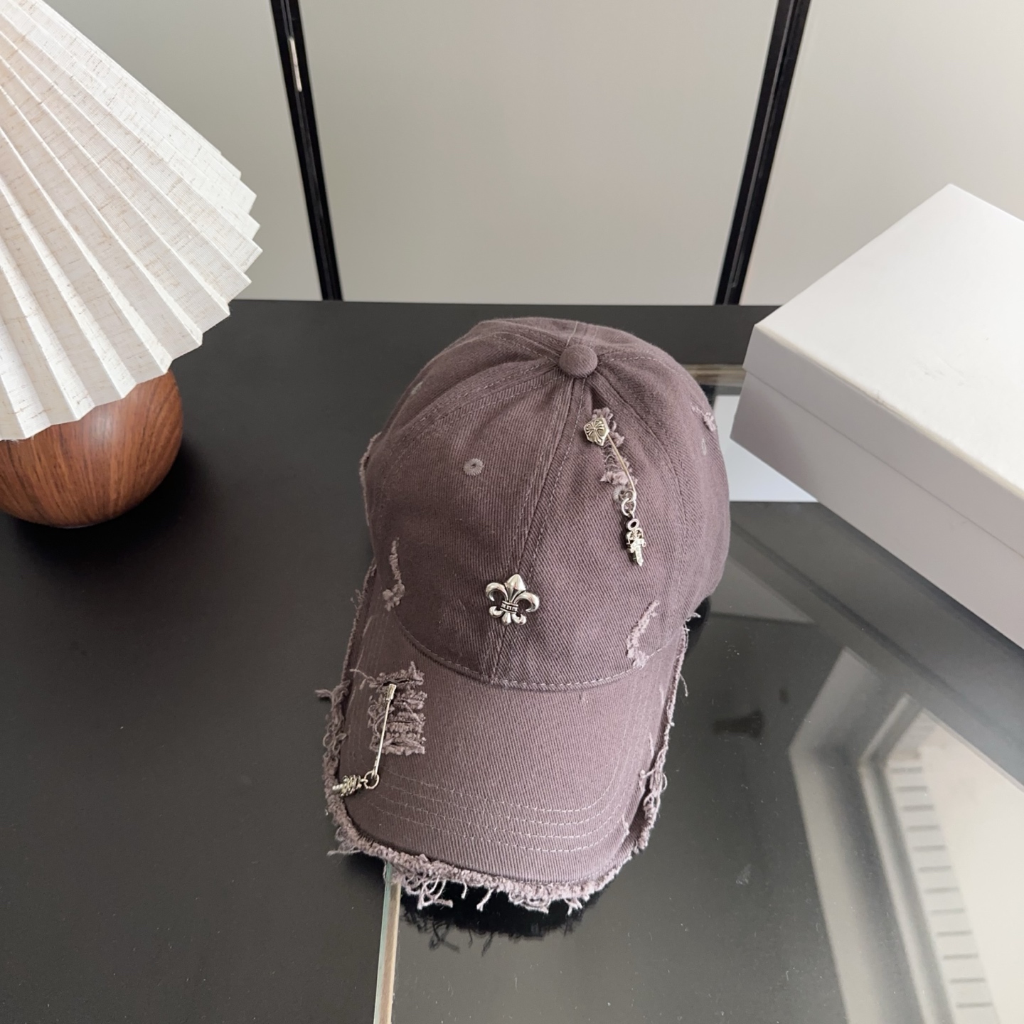 Chrome Hearts 克罗心💓早春韩版时尚复古做旧破洞帽子磨损设计百搭棒球帽鸭舌帽