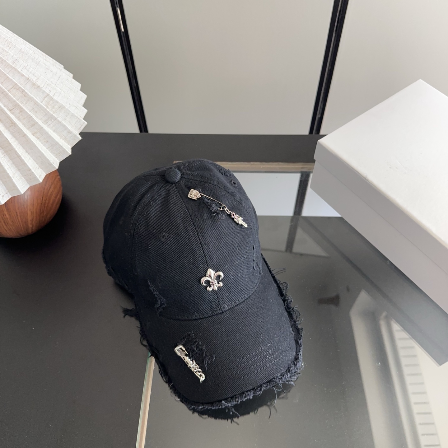 Chrome Hearts 克罗心💓早春韩版时尚复古做旧破洞帽子磨损设计百搭棒球帽鸭舌帽