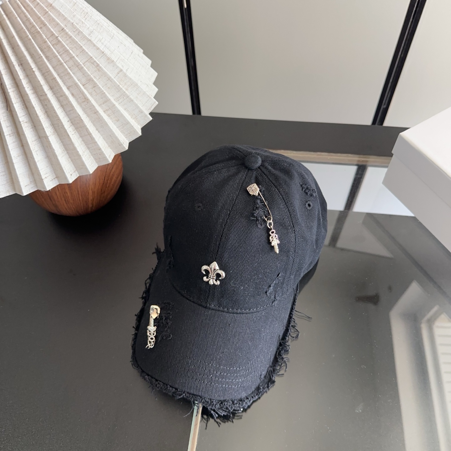 Chrome Hearts 克罗心💓早春韩版时尚复古做旧破洞帽子磨损设计百搭棒球帽鸭舌帽