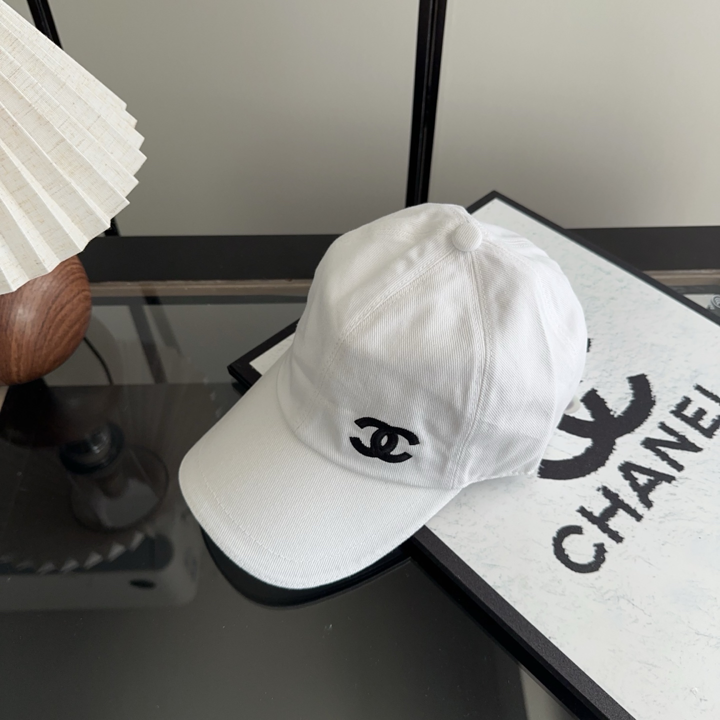 香奈儿新款经典休闲潮流款 上架简约棒球帽🧢日韩风格，随便搭配都超好看！出门旅游，绝对要入手的一款