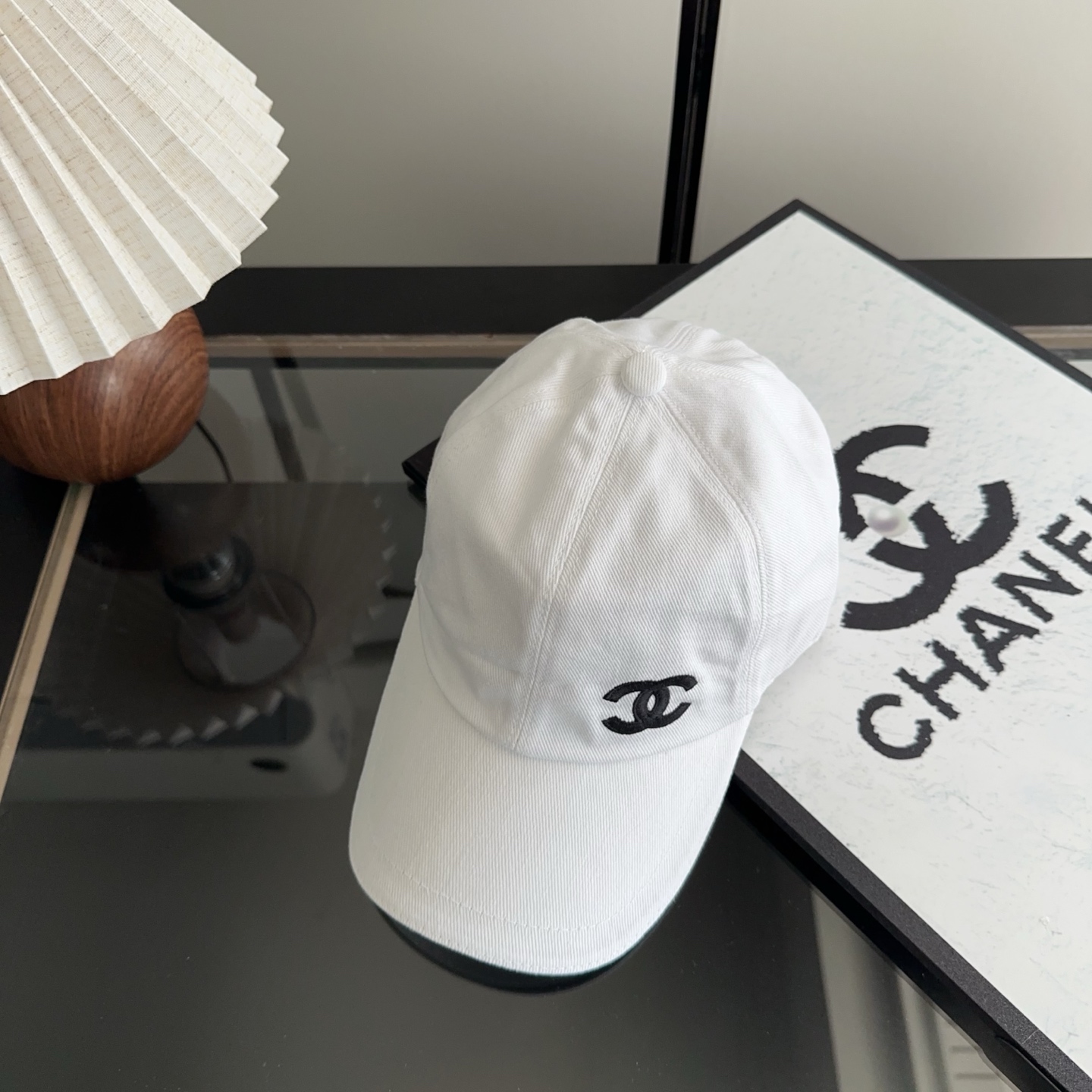香奈儿新款经典休闲潮流款 上架简约棒球帽🧢日韩风格，随便搭配都超好看！出门旅游，绝对要入手的一款