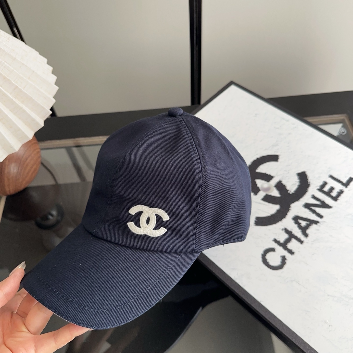 香奈儿新款经典休闲潮流款 上架简约棒球帽🧢日韩风格，随便搭配都超好看！出门旅游，绝对要入手的一款