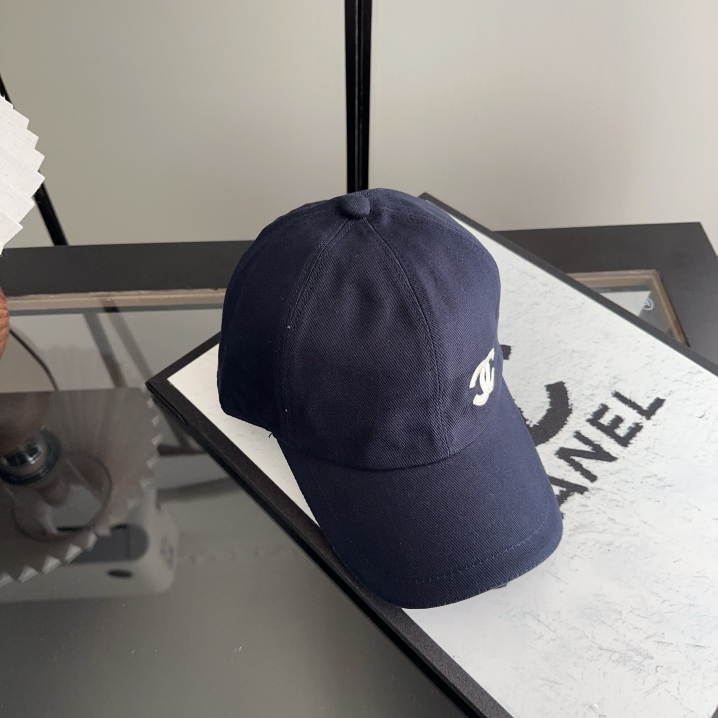 香奈儿新款经典休闲潮流款 上架简约棒球帽🧢日韩风格，随便搭配都超好看！出门旅游，绝对要入手的一款