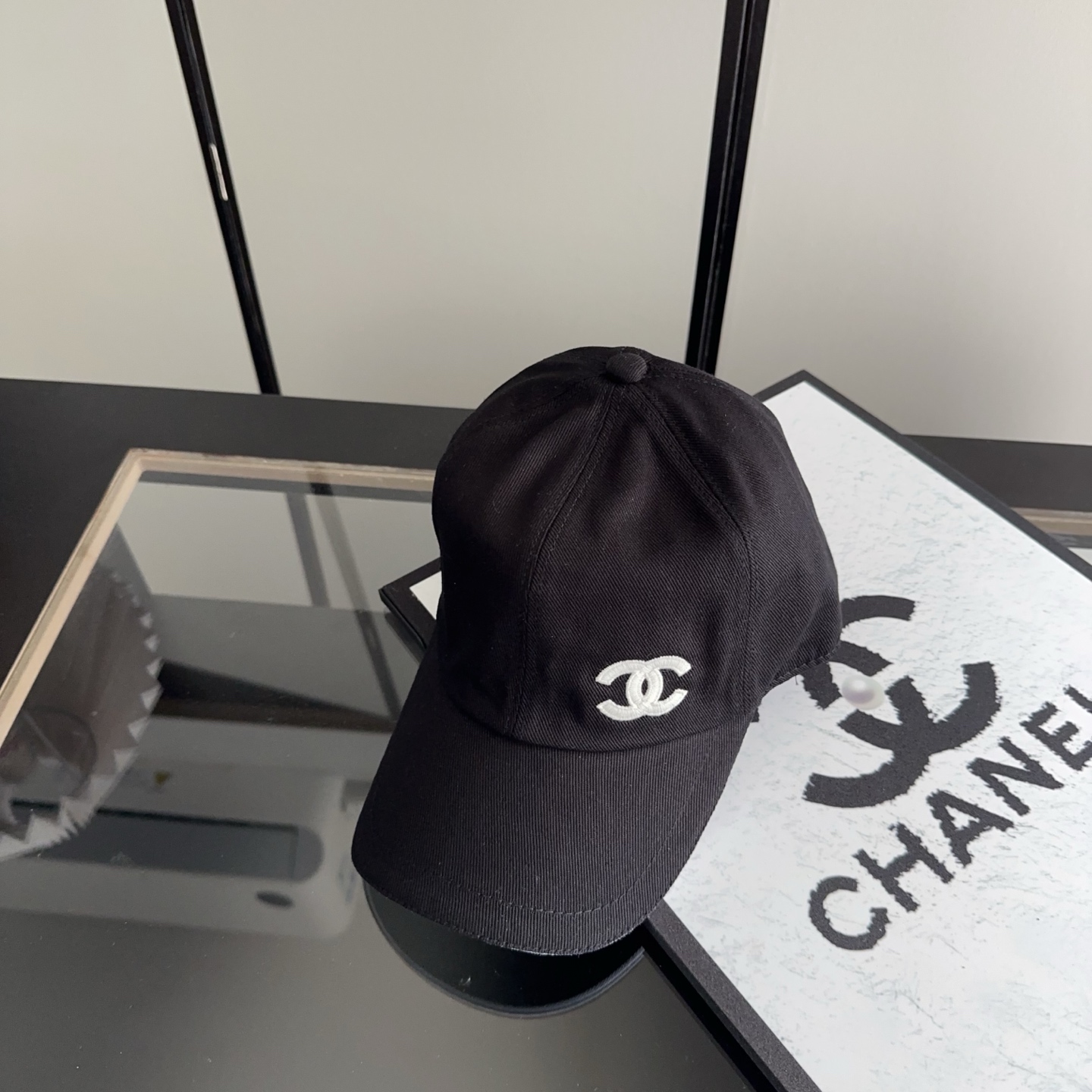 香奈儿新款经典休闲潮流款 上架简约棒球帽🧢日韩风格，随便搭配都超好看！出门旅游，绝对要入手的一款