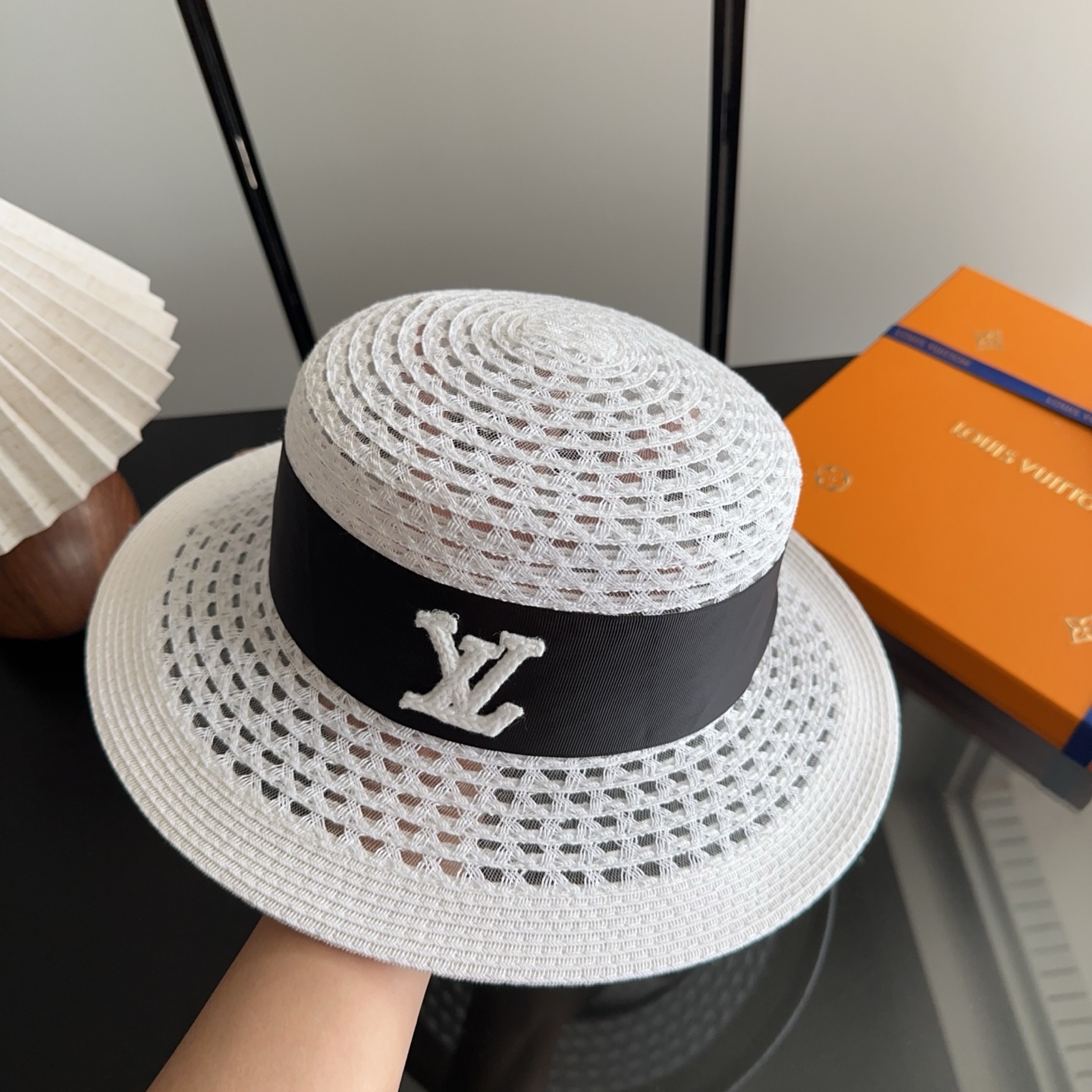 LV 草帽,无数时尚达人必备 细草编织，旅游出街佳选