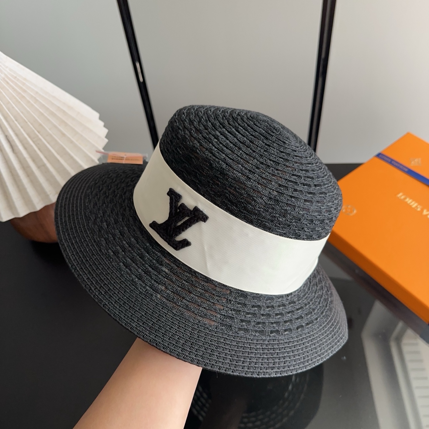 LV 草帽,无数时尚达人必备 细草编织，旅游出街佳选