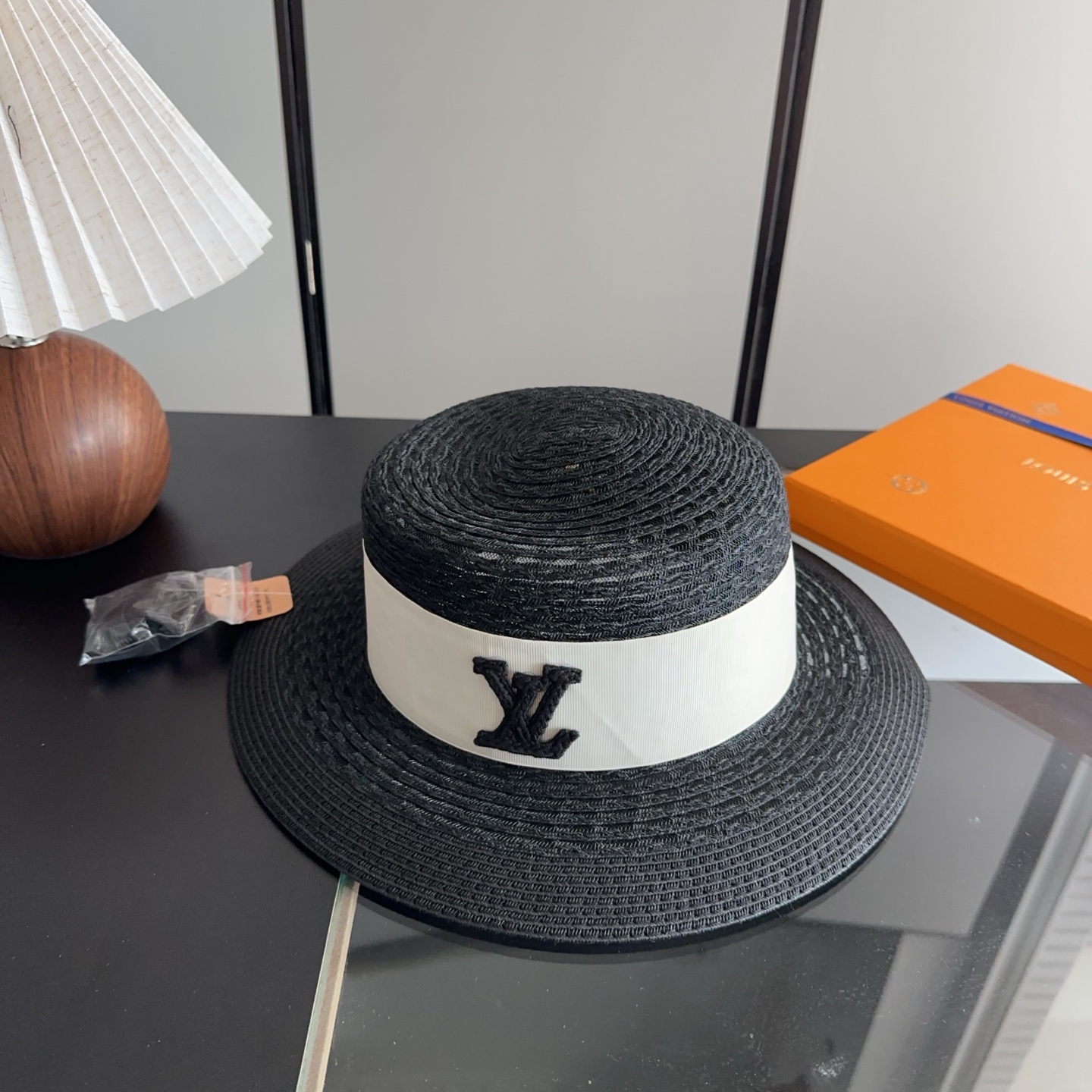 LV 草帽,无数时尚达人必备 细草编织，旅游出街佳选