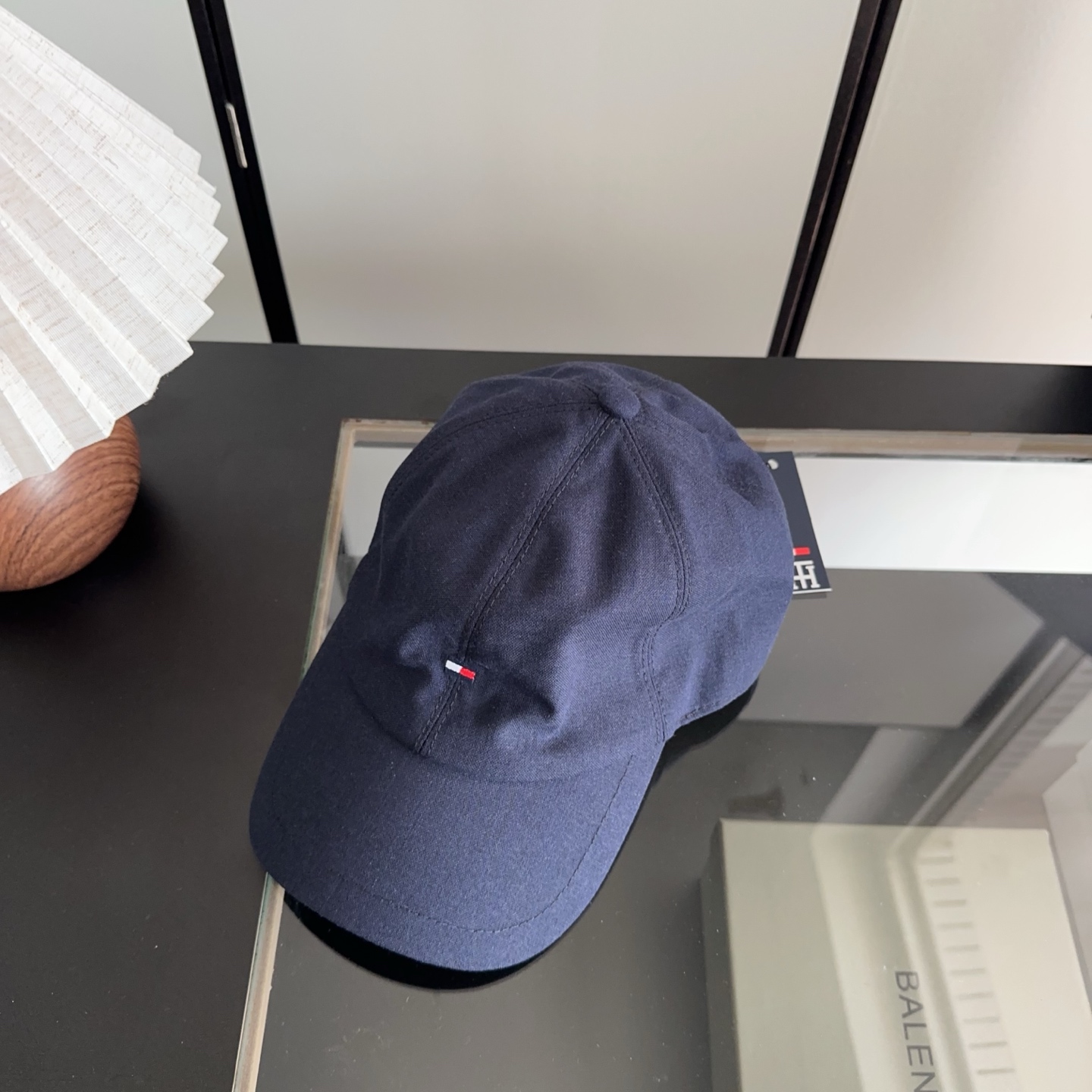 NO:824059,Tommy Hilfiger linen baseball cap, fashionable peaked cap, exquisite small logo embroidery, correct fit, full of details, same style for men and women, versatile style for outdoor leisure, hats, straw hats, bucket hats, baseball caps, hats, tom ford, espadrilles, hats19860909Tommy Hilfiger 麻料棒球帽,时尚鸭舌帽,精致小logo刺绣,版型正,细节满满,男女同款,户外休闲百搭款, 帽子草帽渔夫帽棒球帽,帽子,tom ford,espadrilles,hats,hat