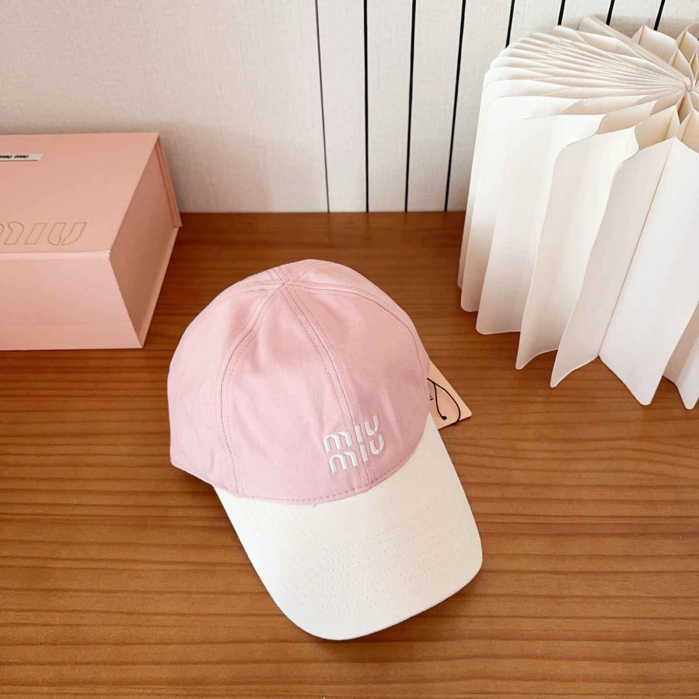 miumiu 缪缪秋冬新品棒球帽 原单正品开模订制，原版做工细致质量超赞！