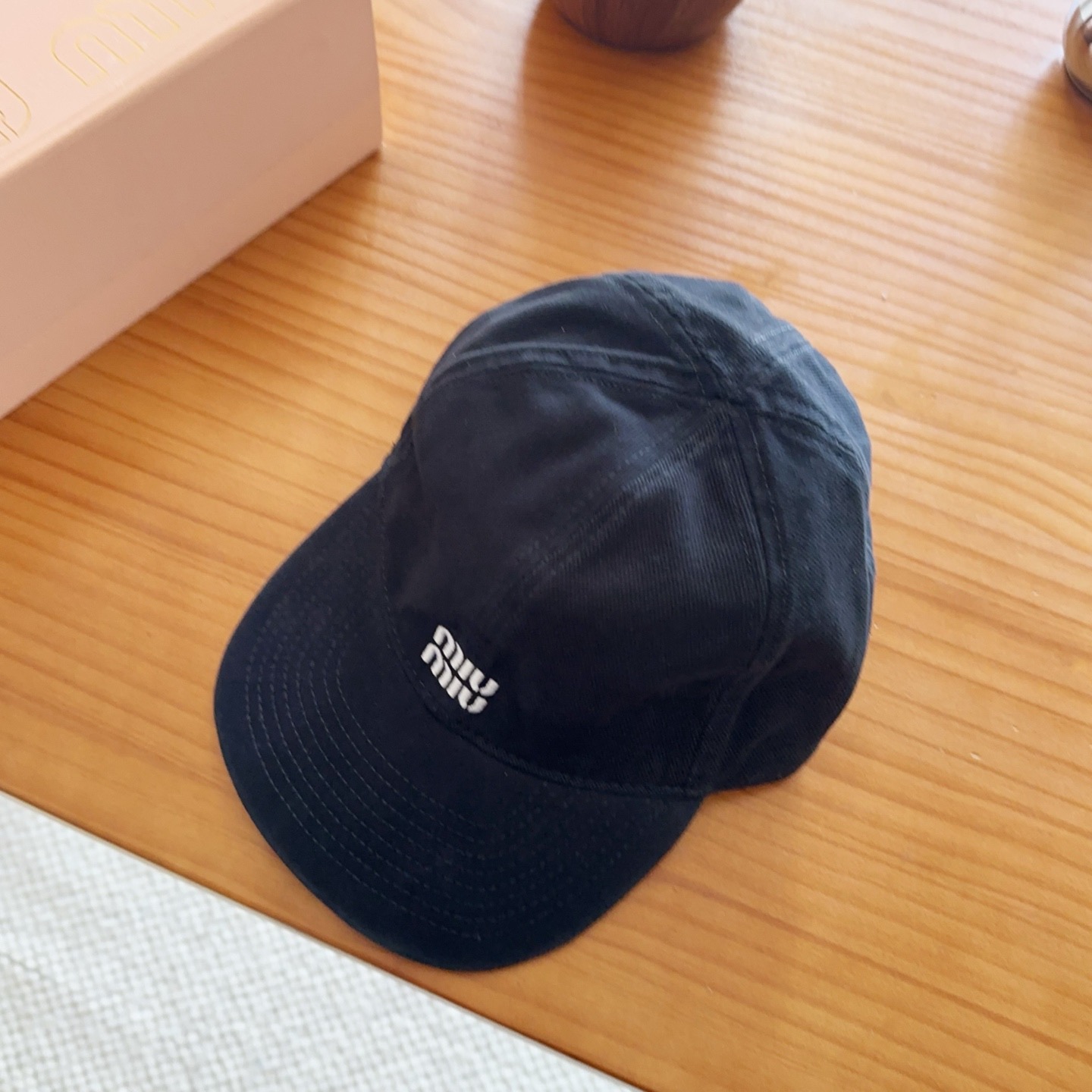 Miumiu缪缪 新款订单款刺绣棒球帽🧢大牌款超好搭配，赶紧入手！